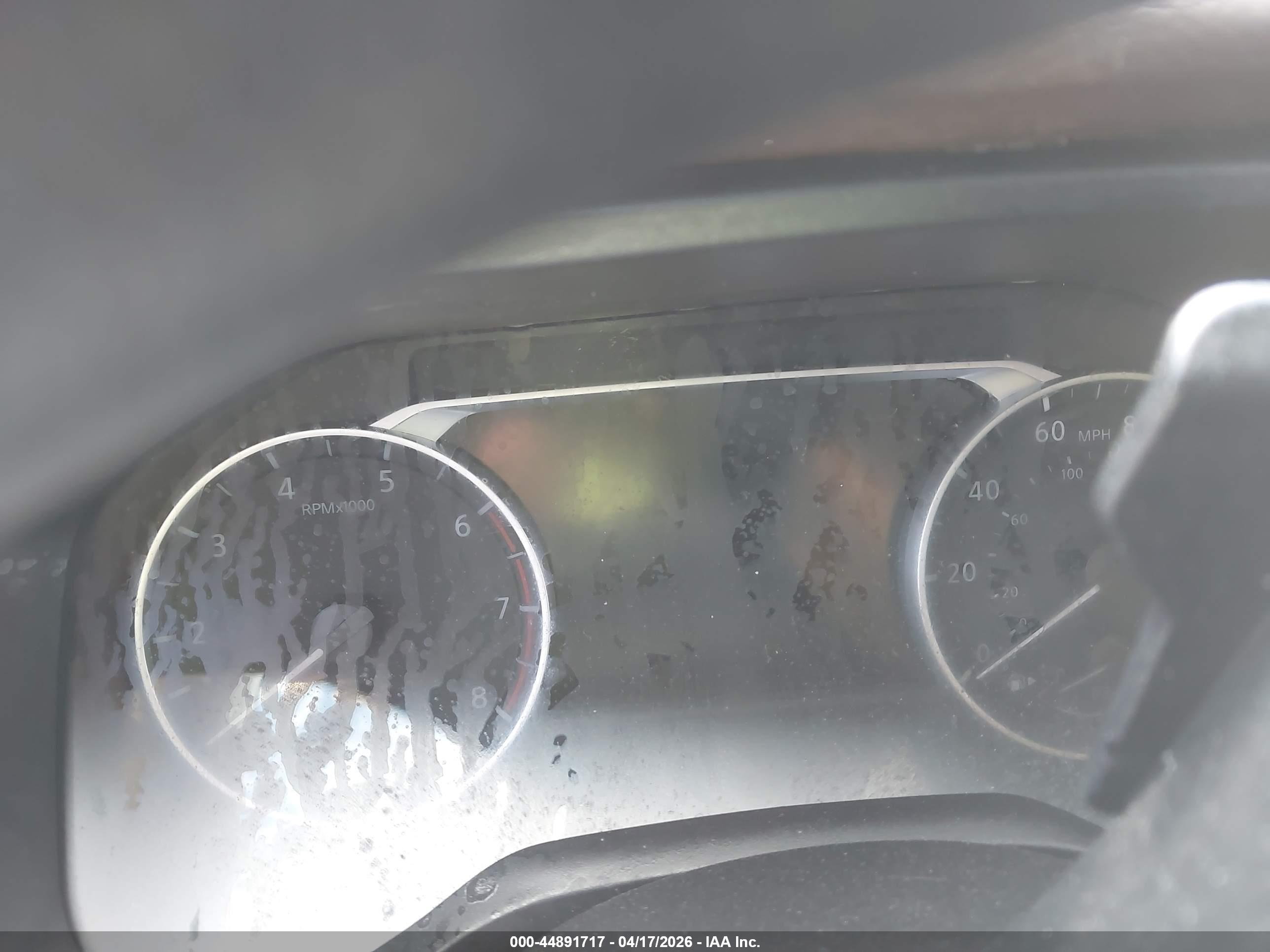 NISSAN ROGUE image 7