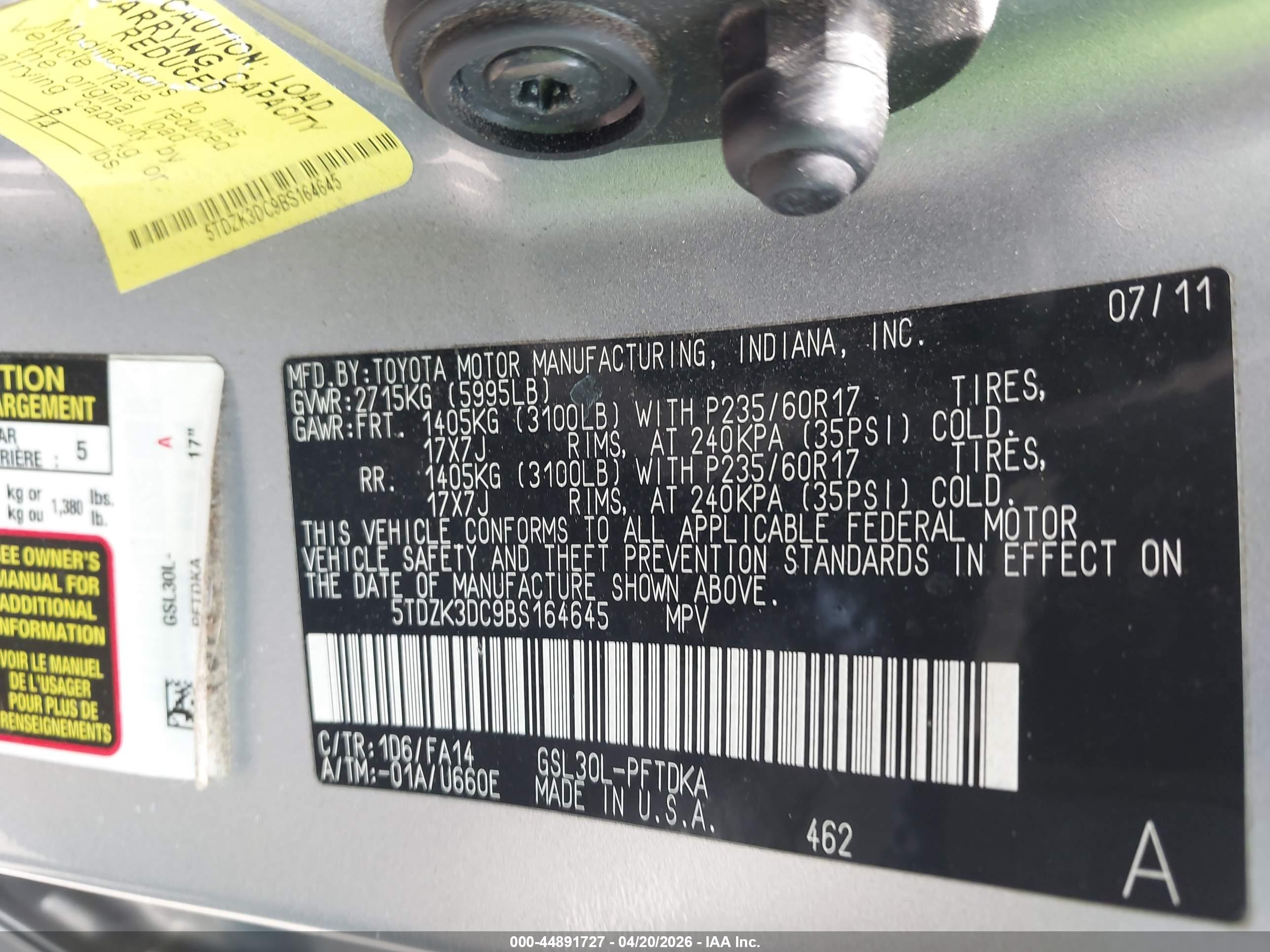 TOYOTA SIENNA image 9