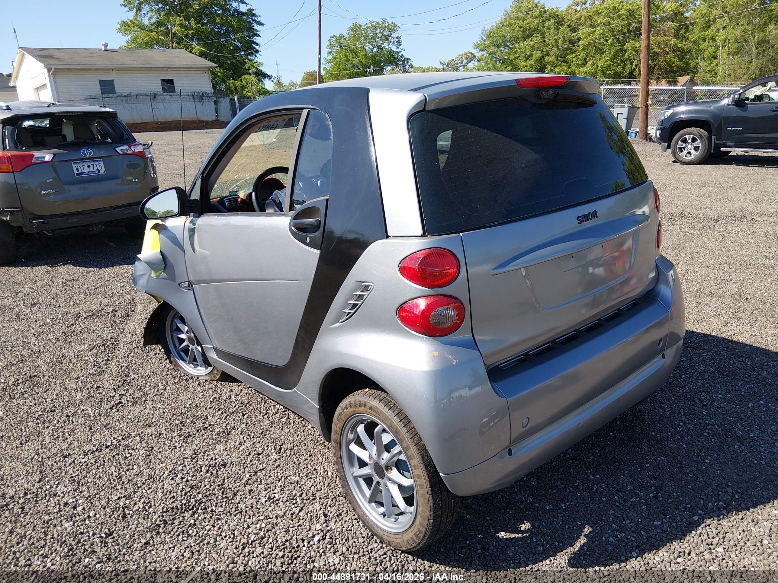 SMART FORTWO image 3