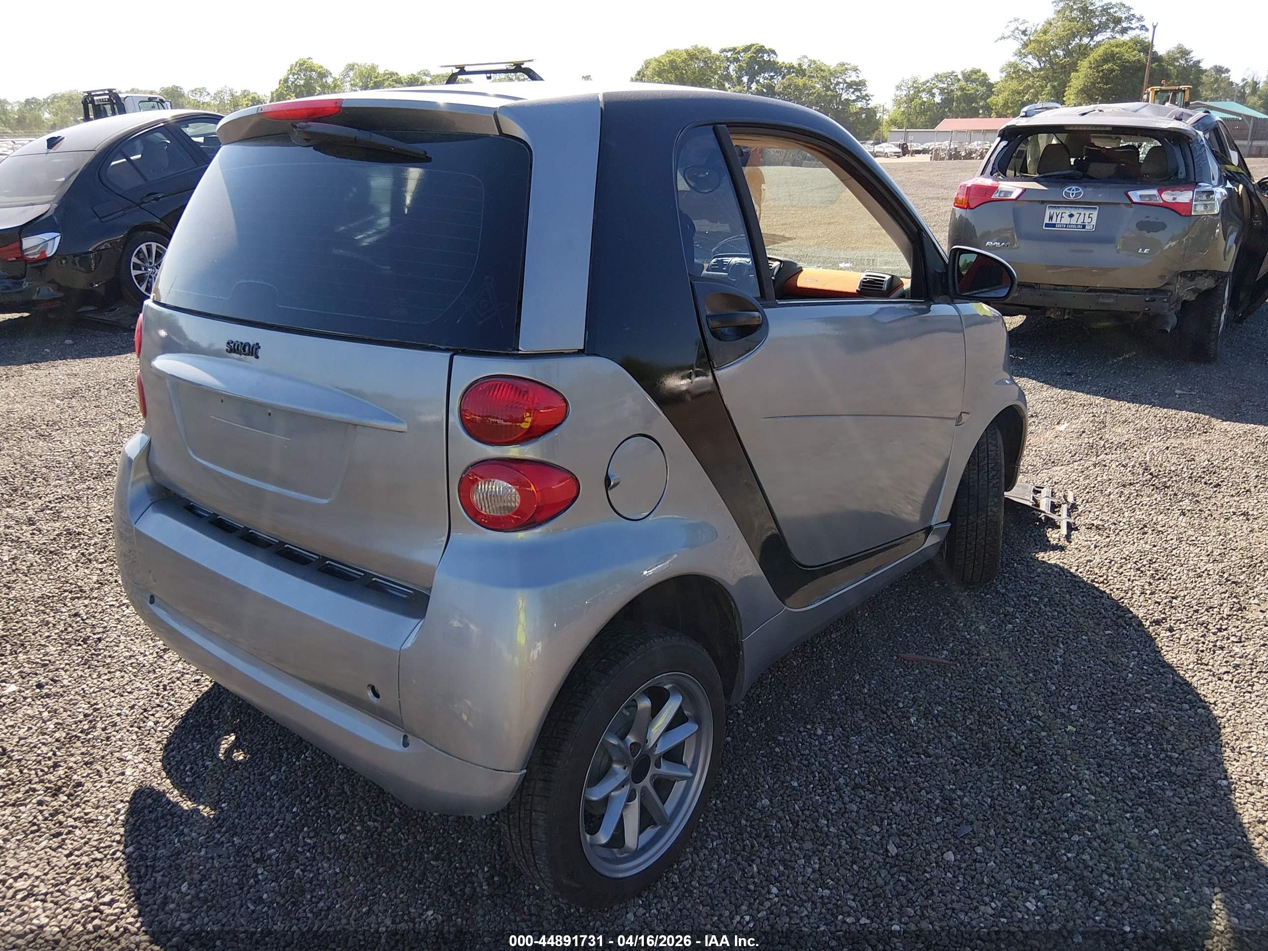 SMART FORTWO image 4