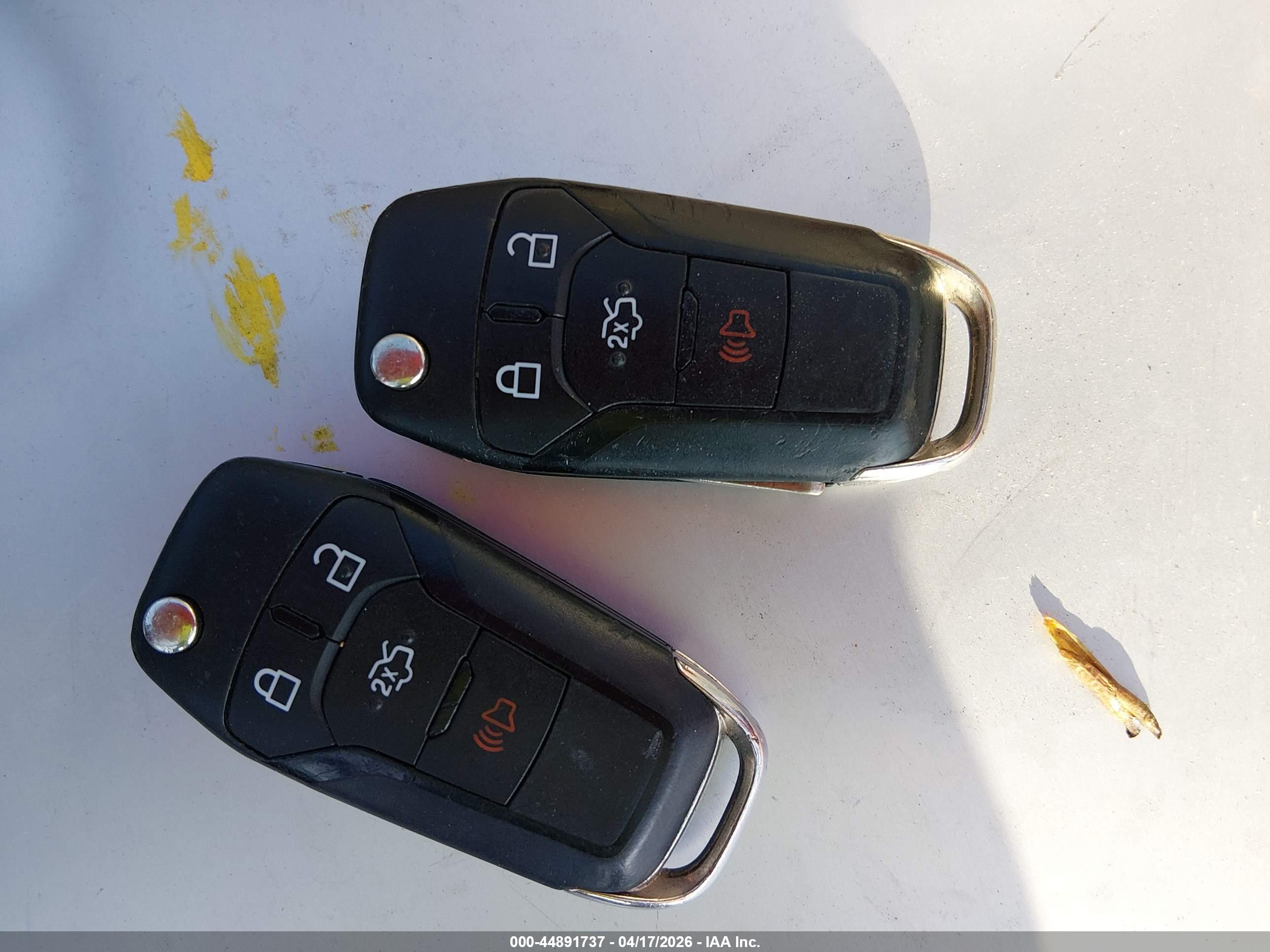 FORD FUSION image 11