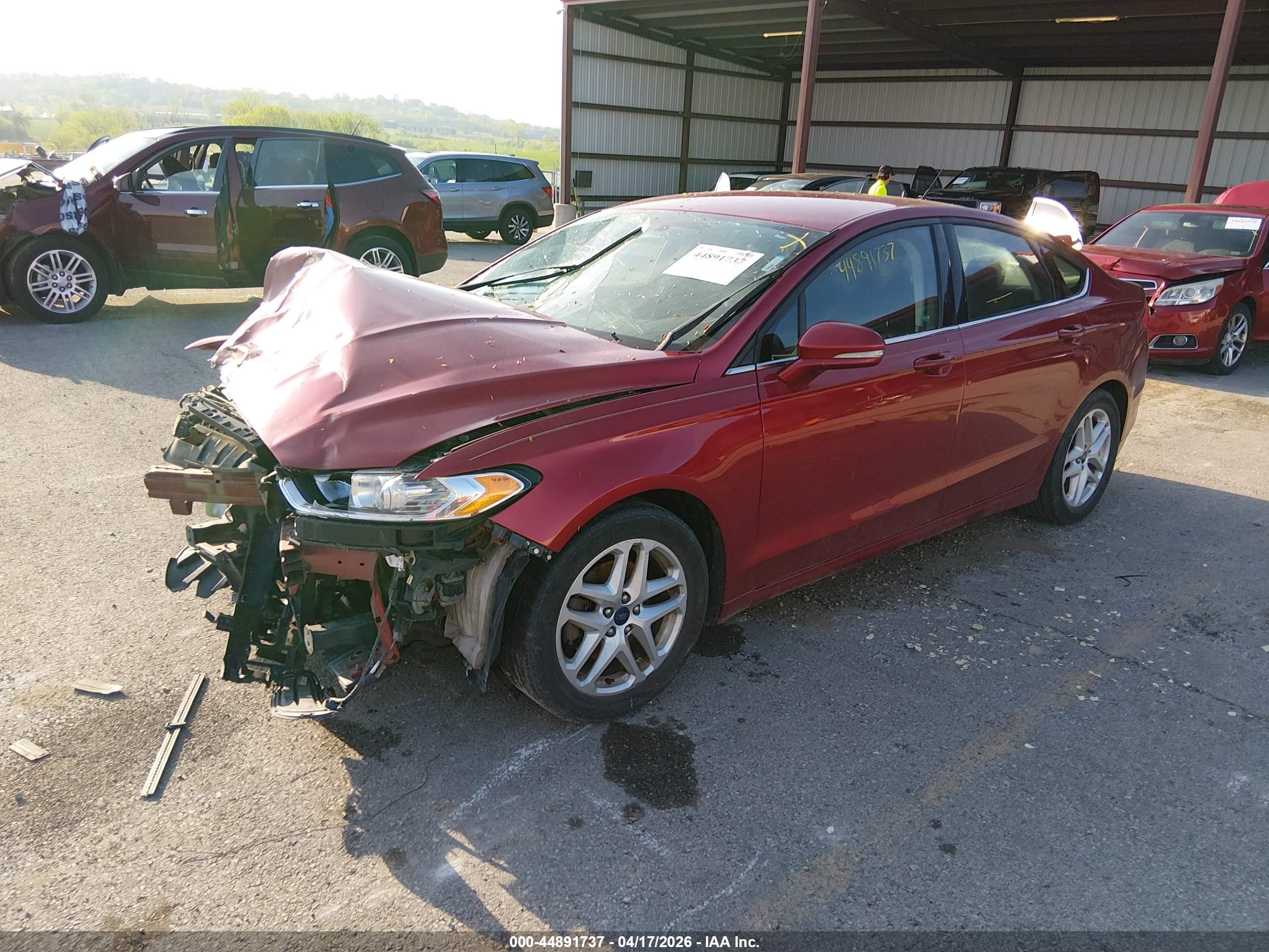 FORD FUSION image 2