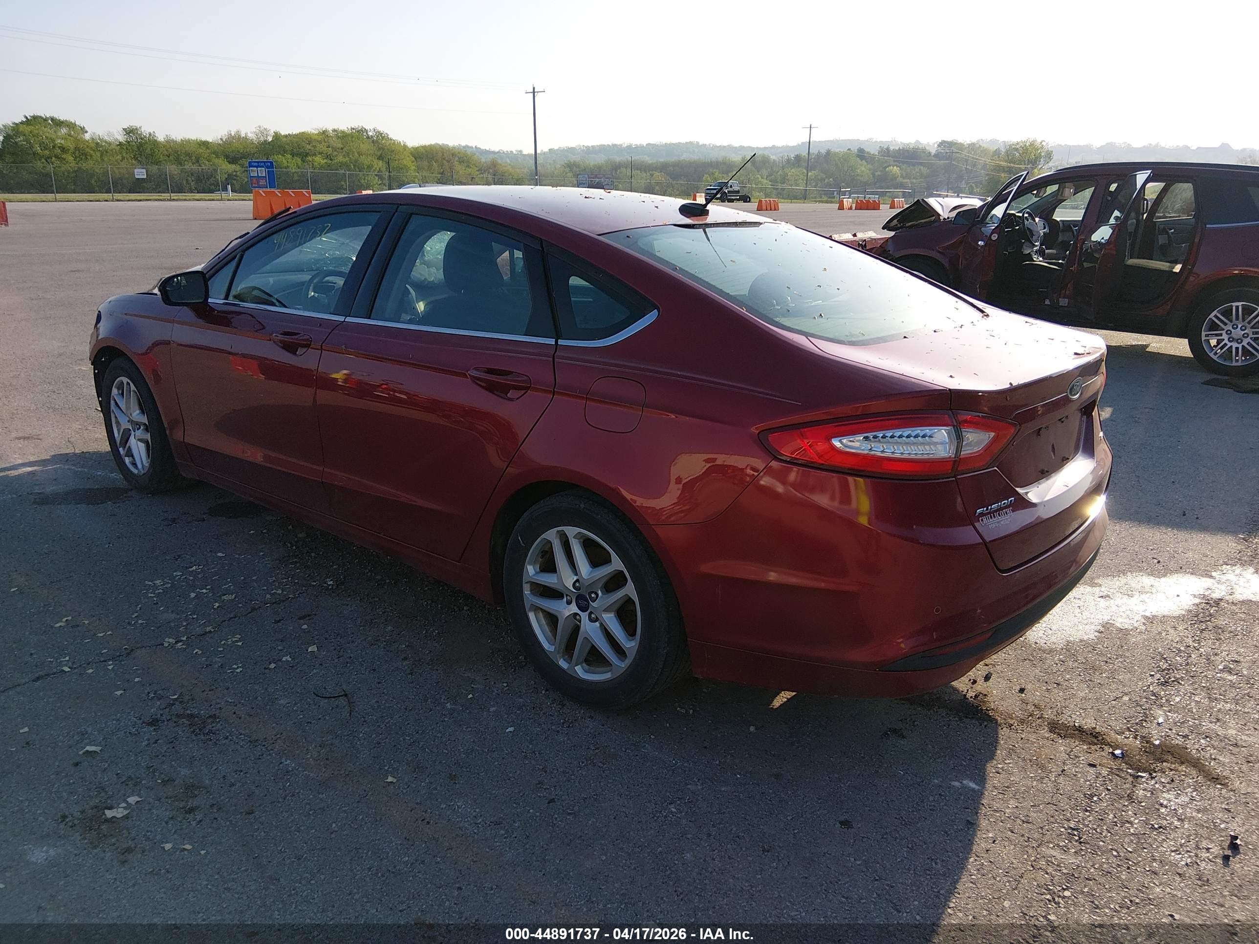 FORD FUSION image 3