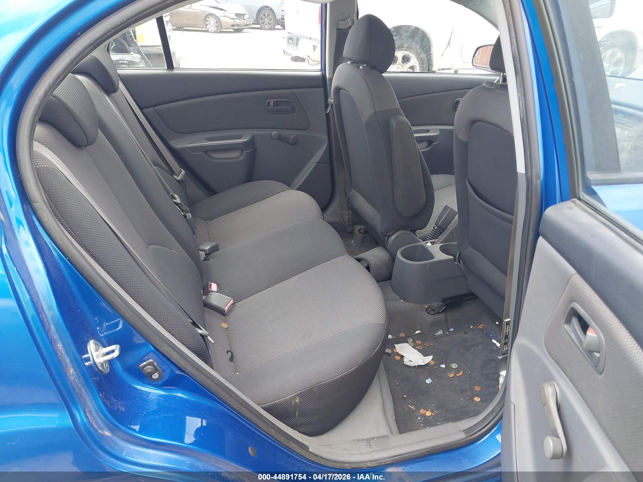 KIA RIO image 8