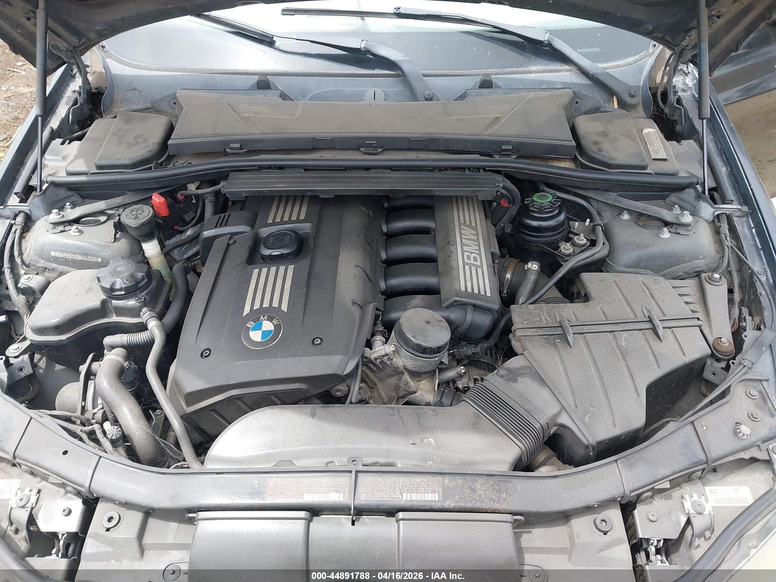 BMW 328I image 10