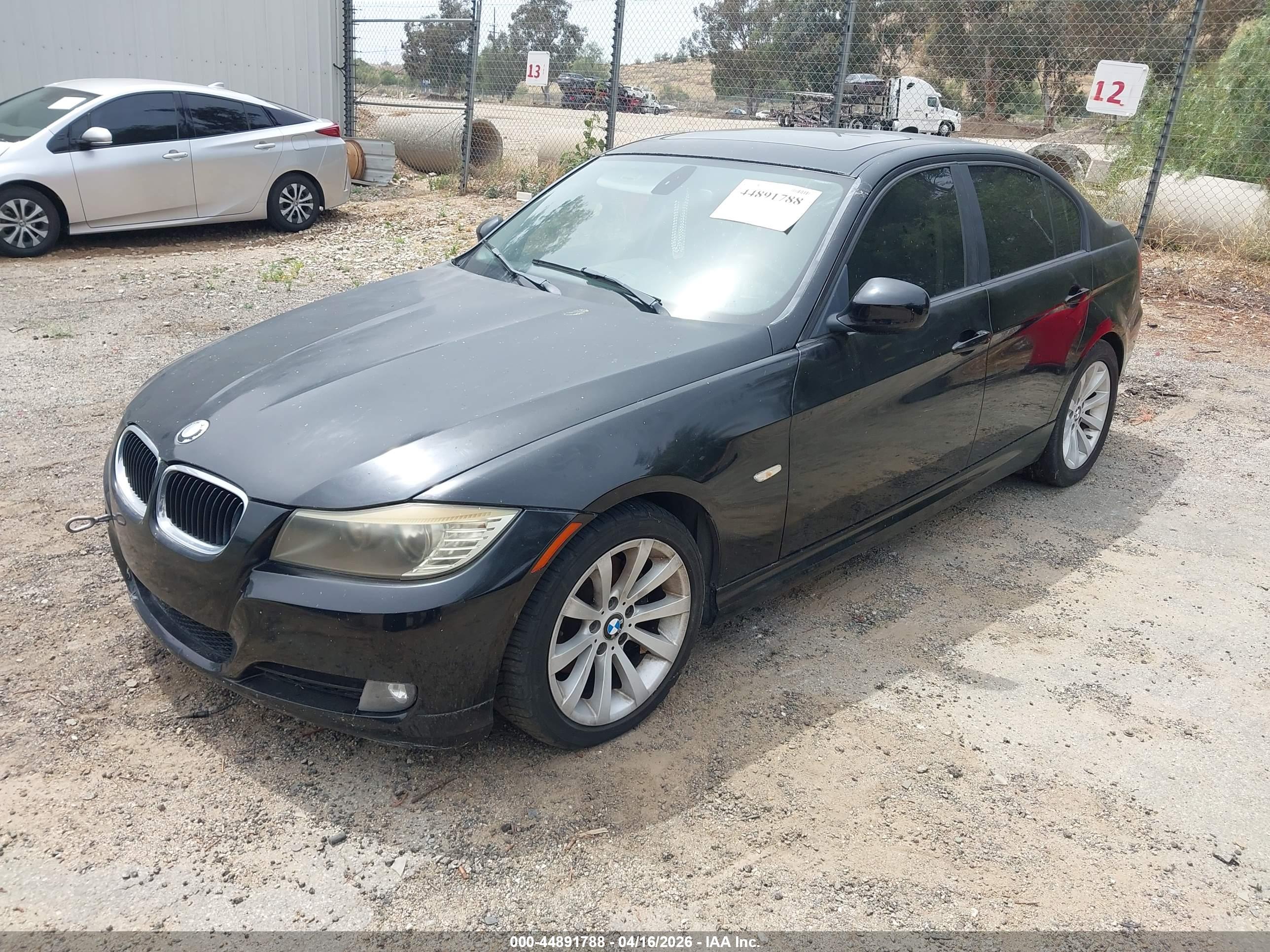 BMW 328I image 2