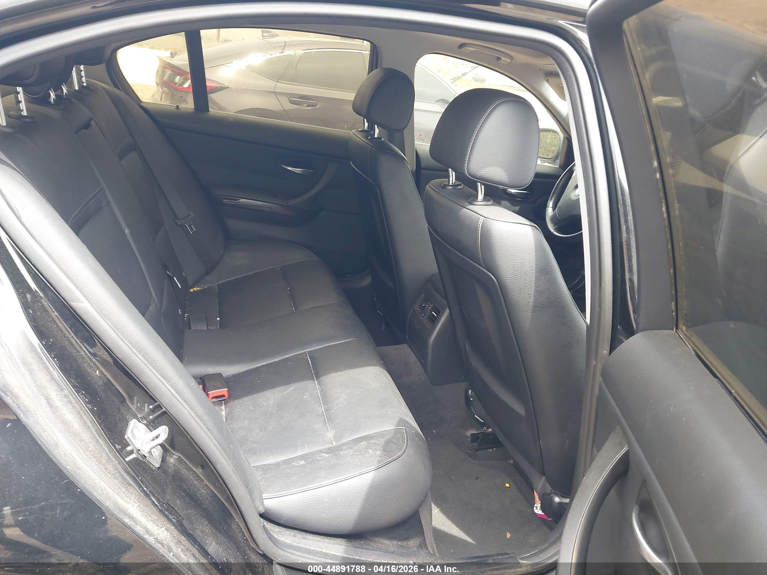 BMW 328I image 8