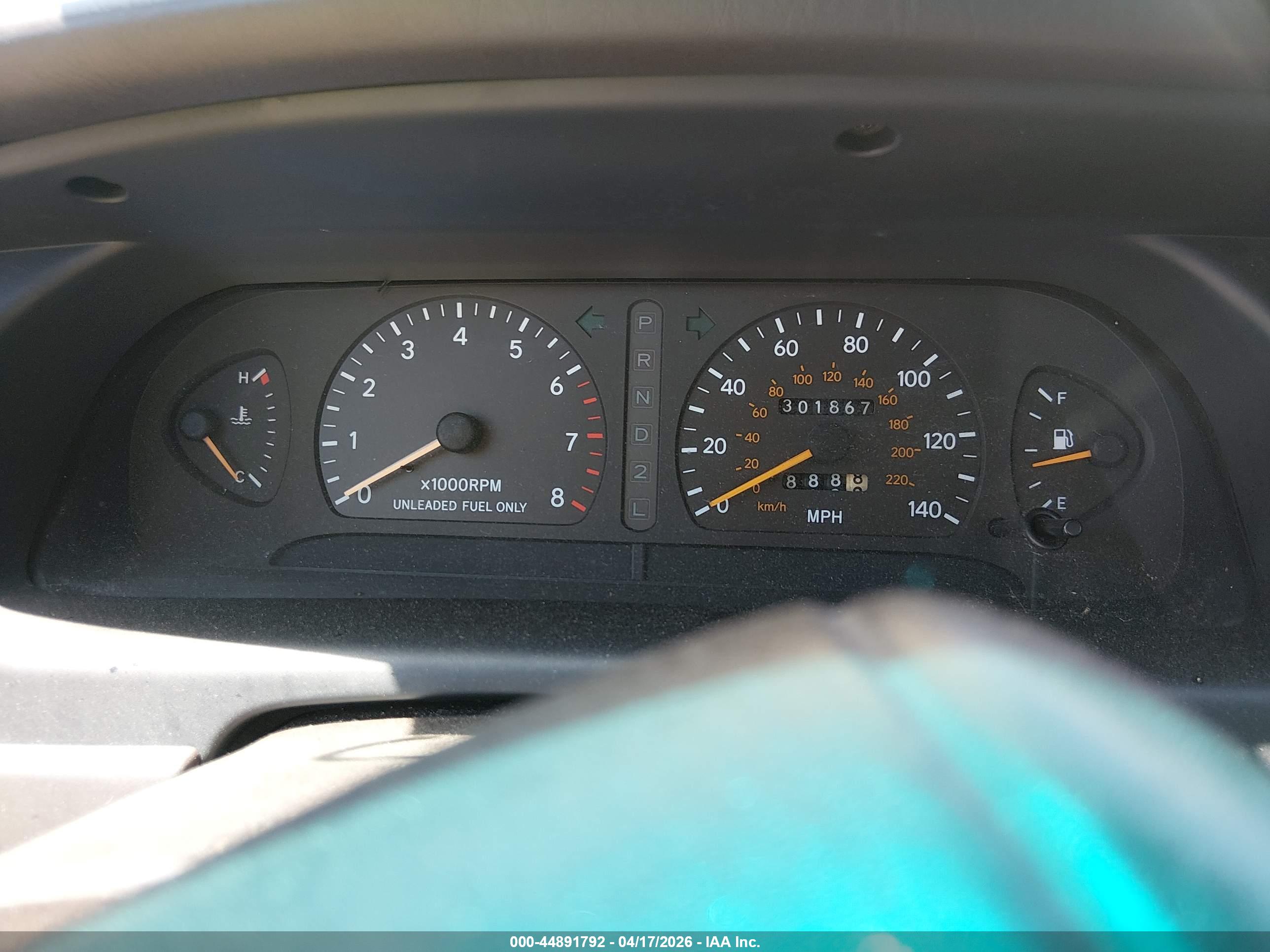 TOYOTA AVALON image 7