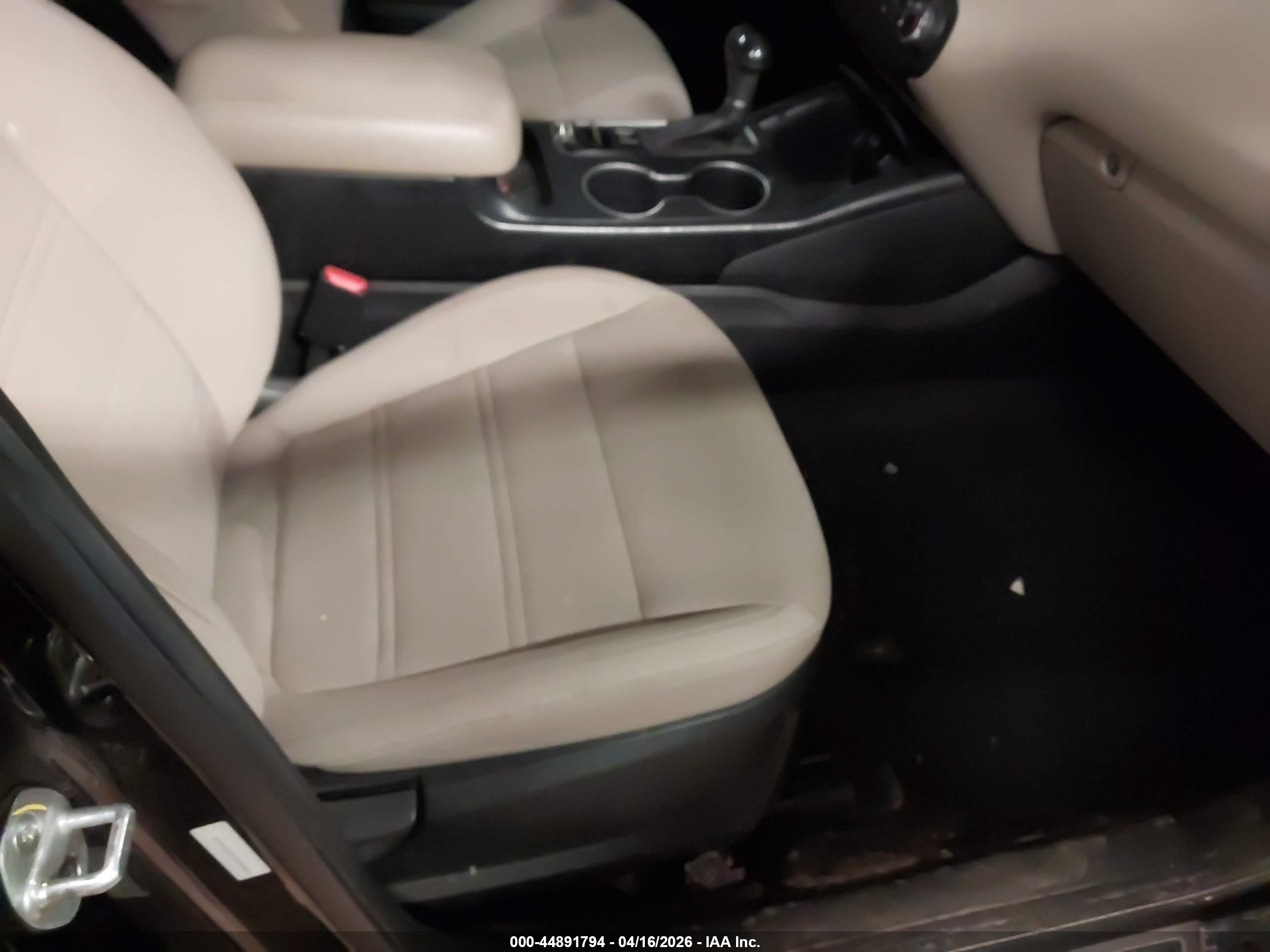 KIA SORENTO image 5
