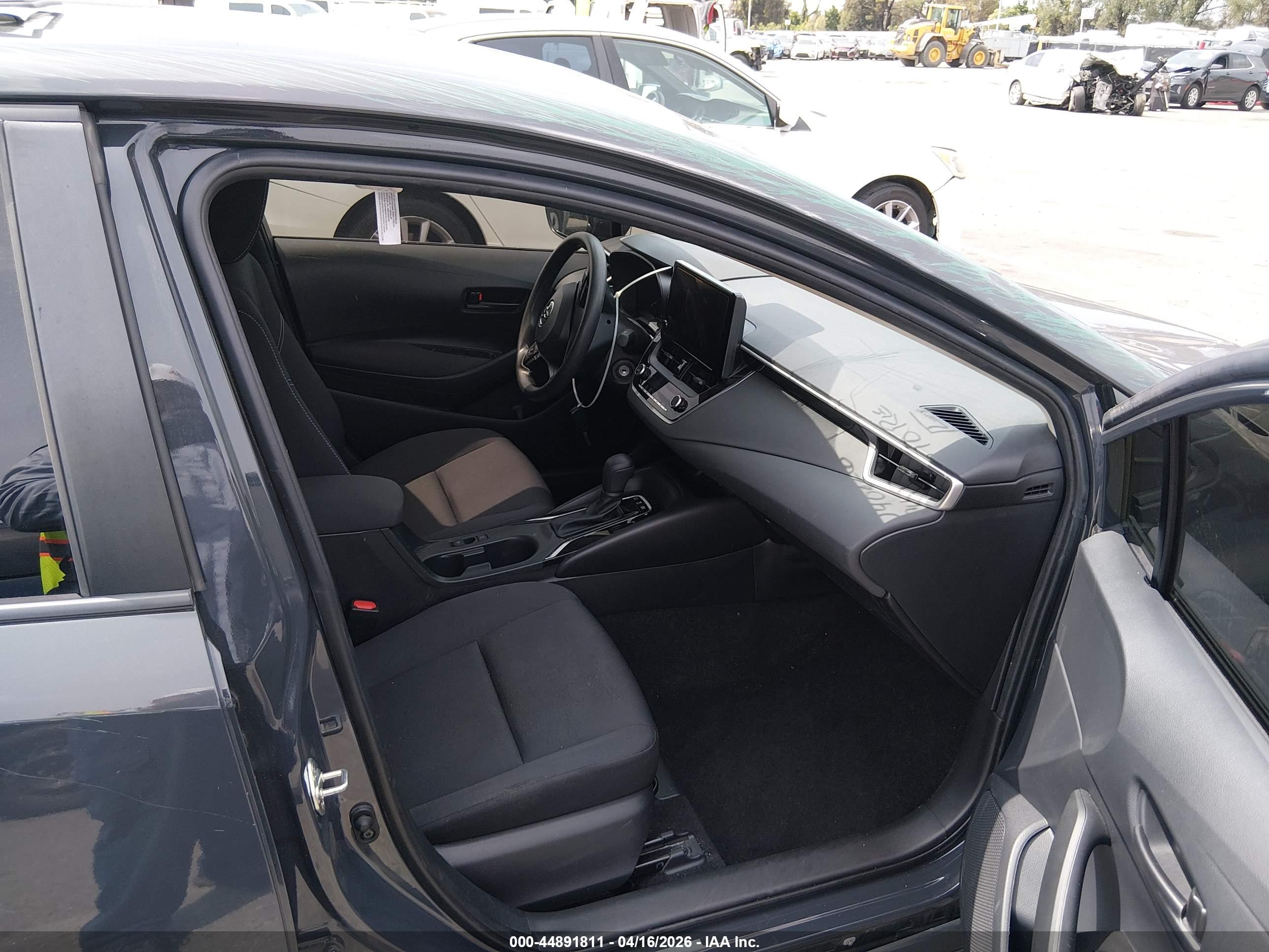 TOYOTA COROLLA image 5