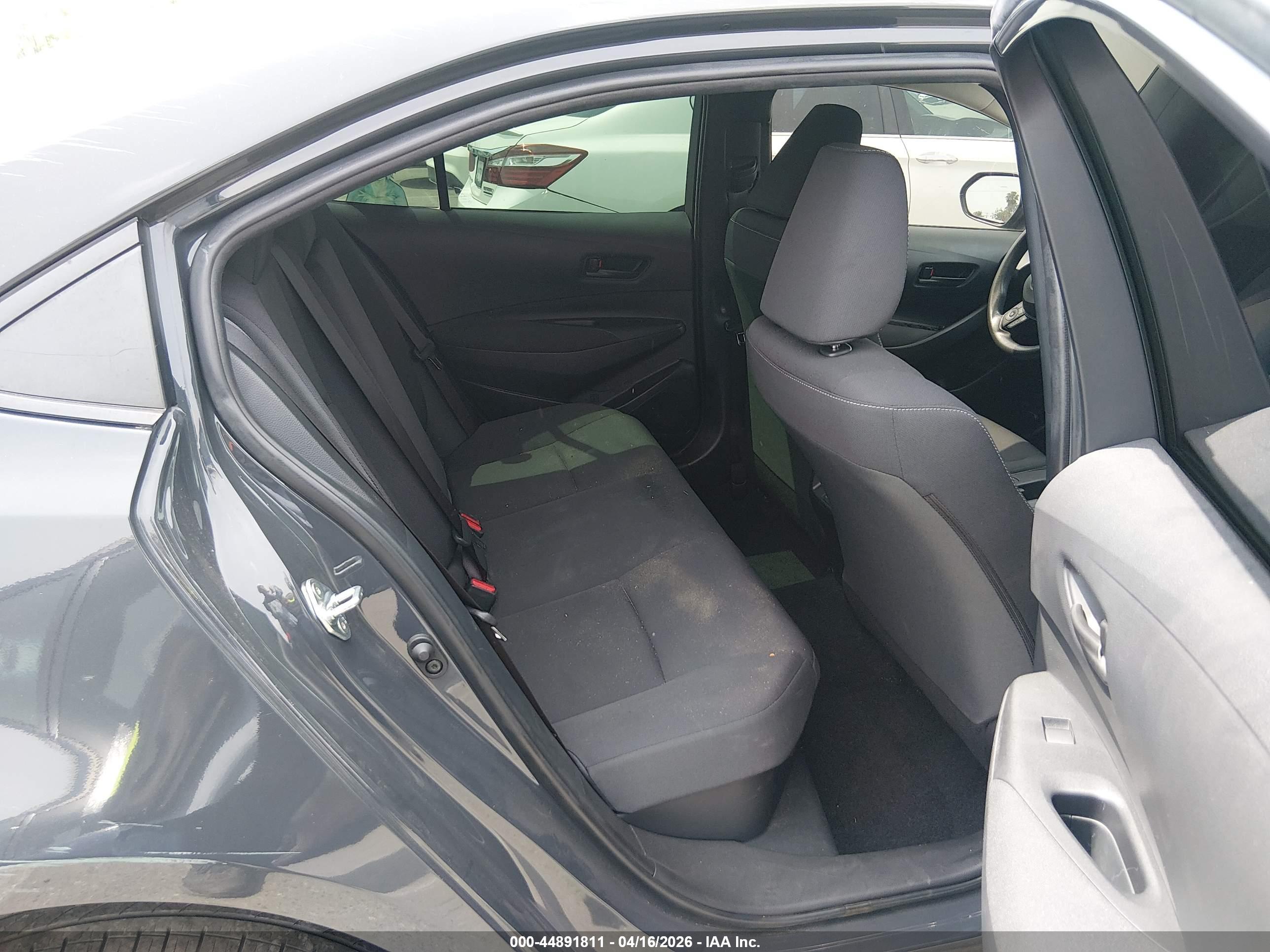 TOYOTA COROLLA image 8