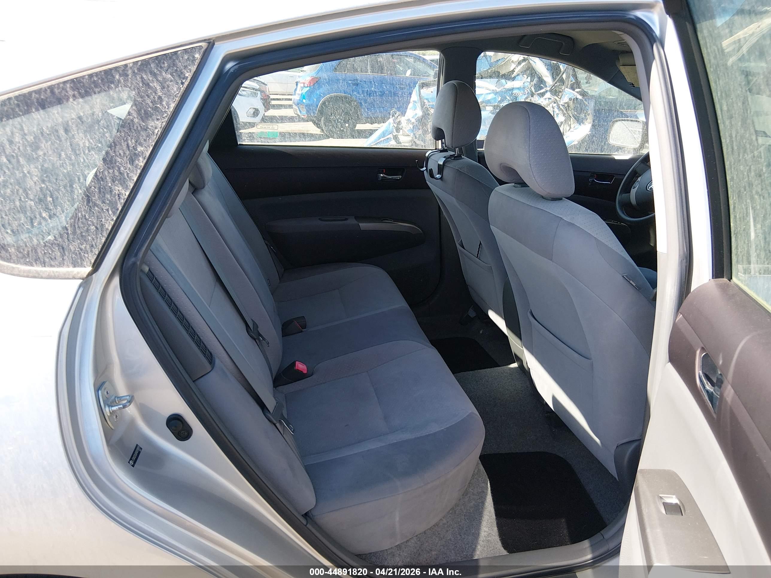 TOYOTA PRIUS image 8