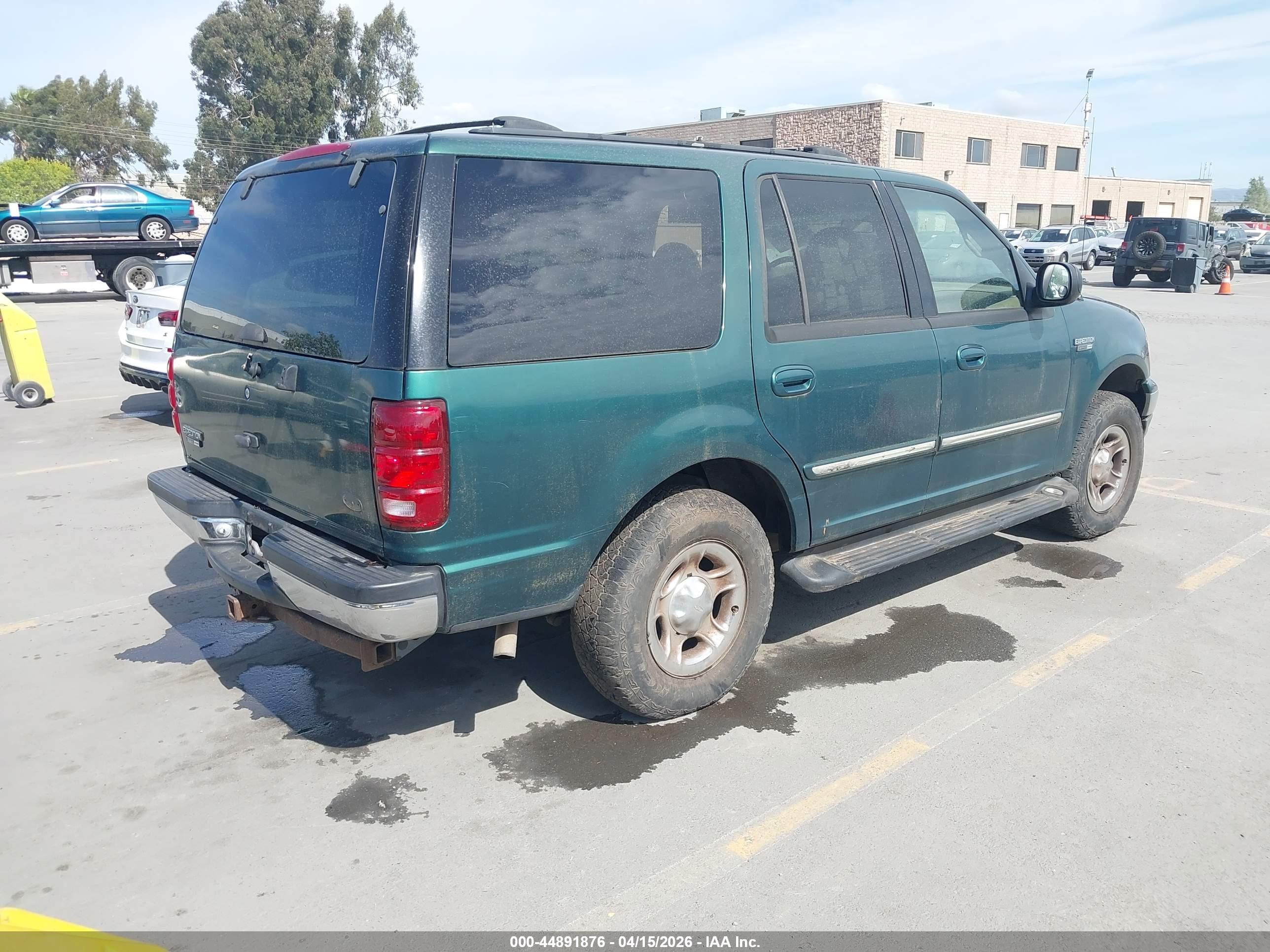 FORD EXPEDITION image 4