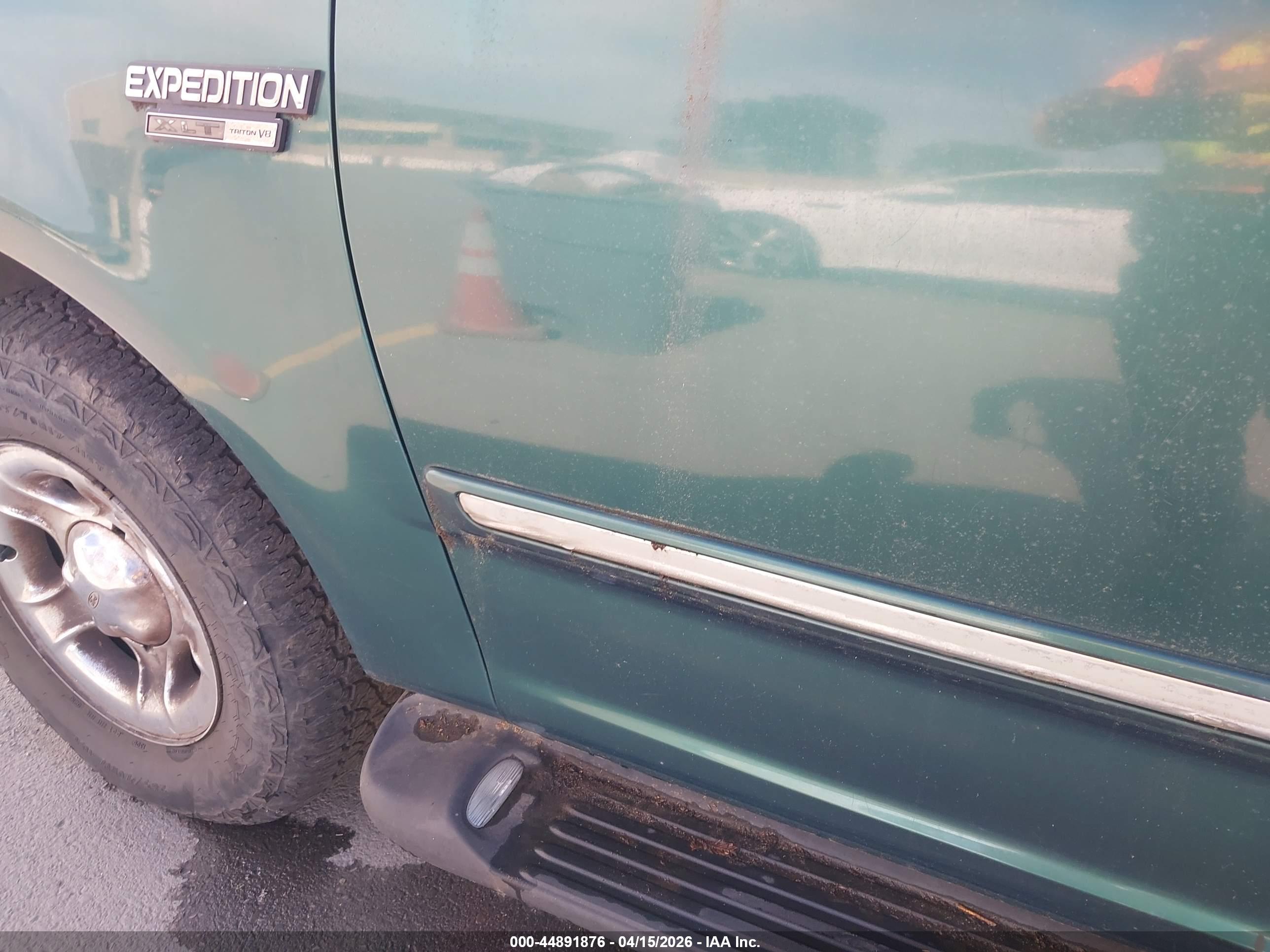 FORD EXPEDITION image 6