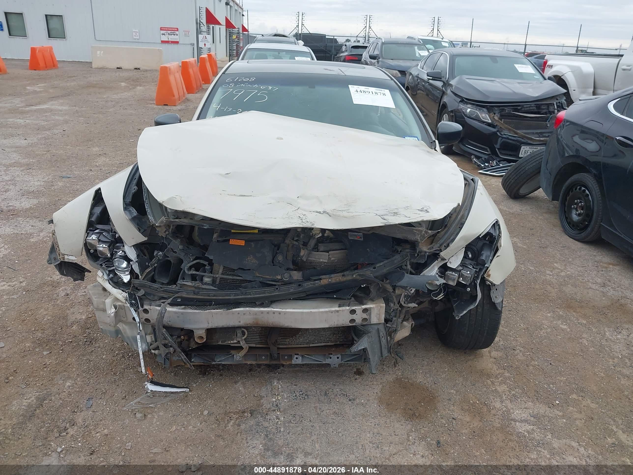 INFINITI G37 image 6