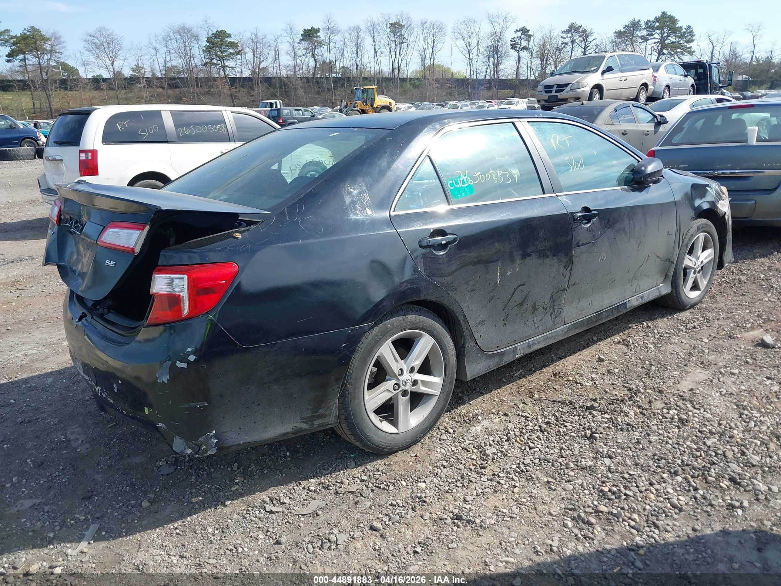 TOYOTA CAMRY image 4
