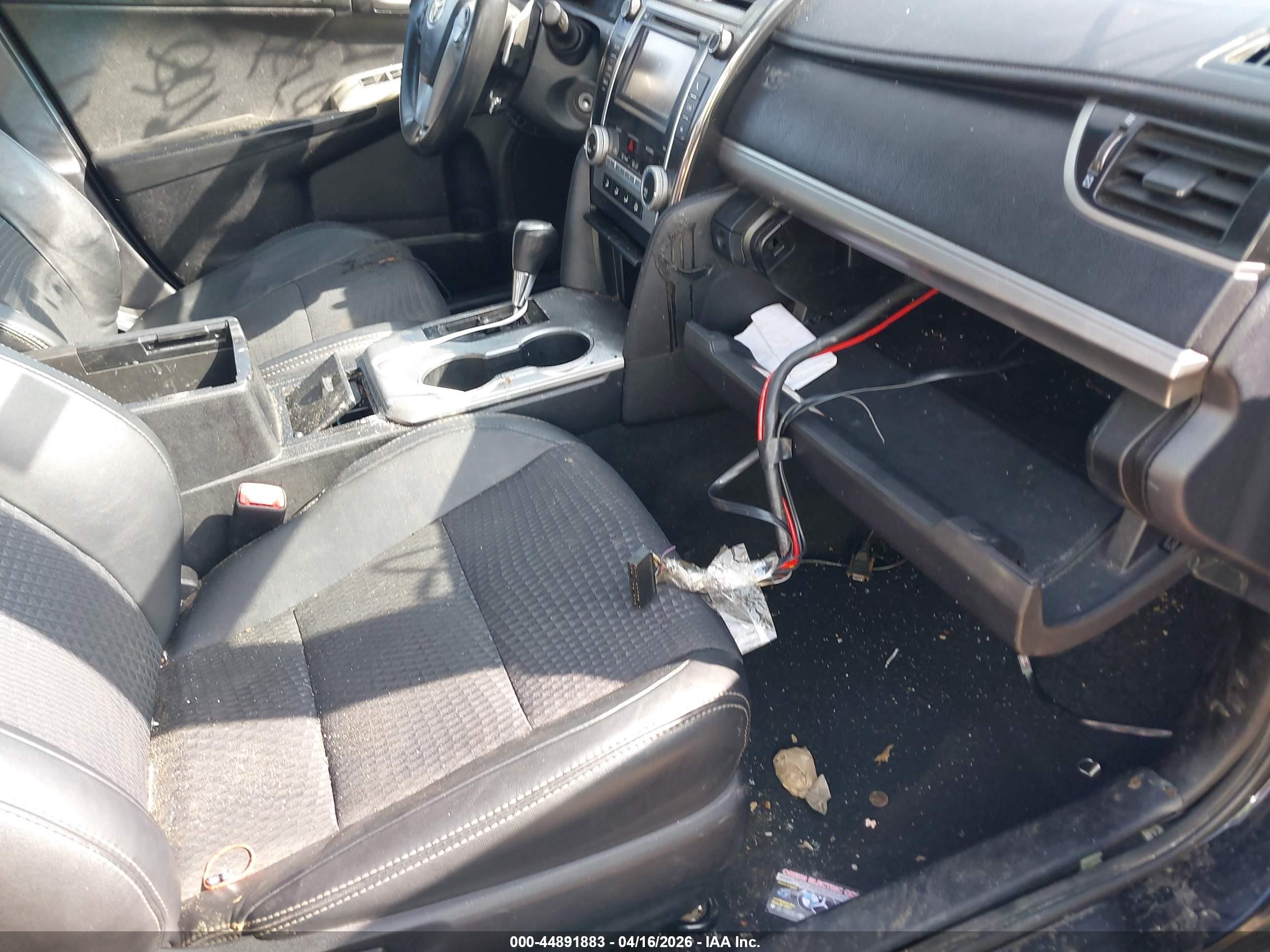 TOYOTA CAMRY image 5