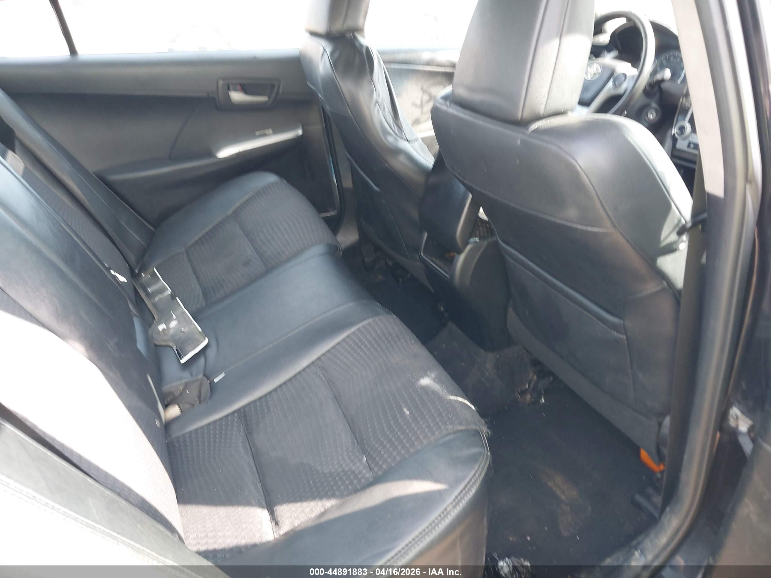 TOYOTA CAMRY image 8