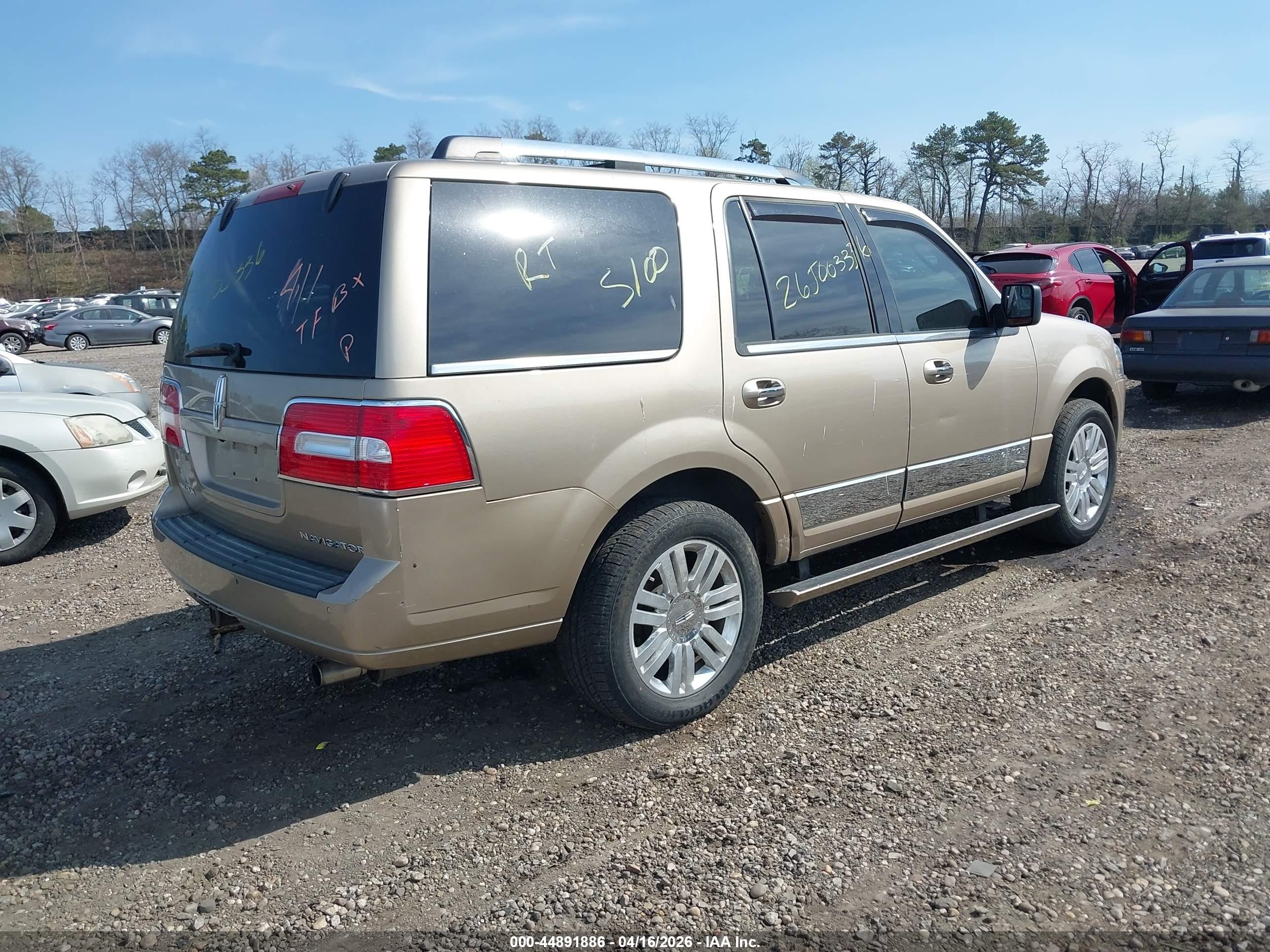 LINCOLN NAVIGATOR image 4