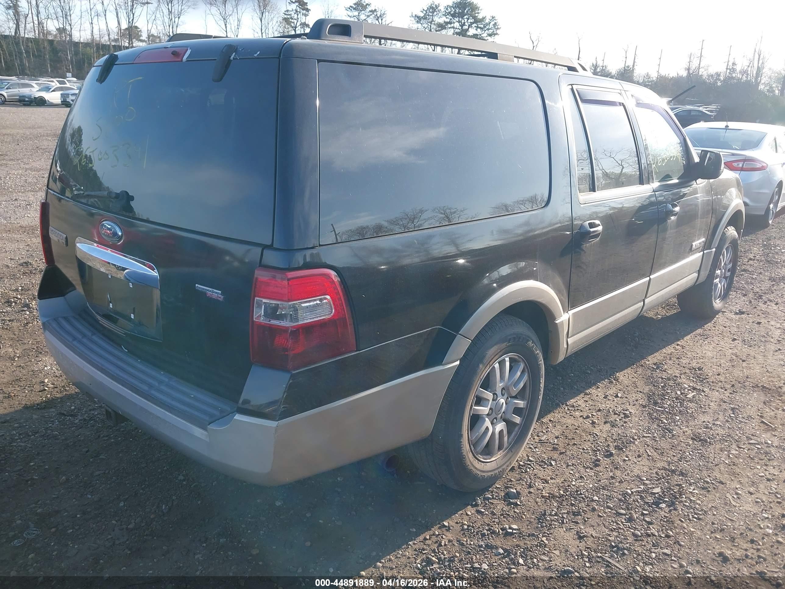 FORD EXPEDITION image 4