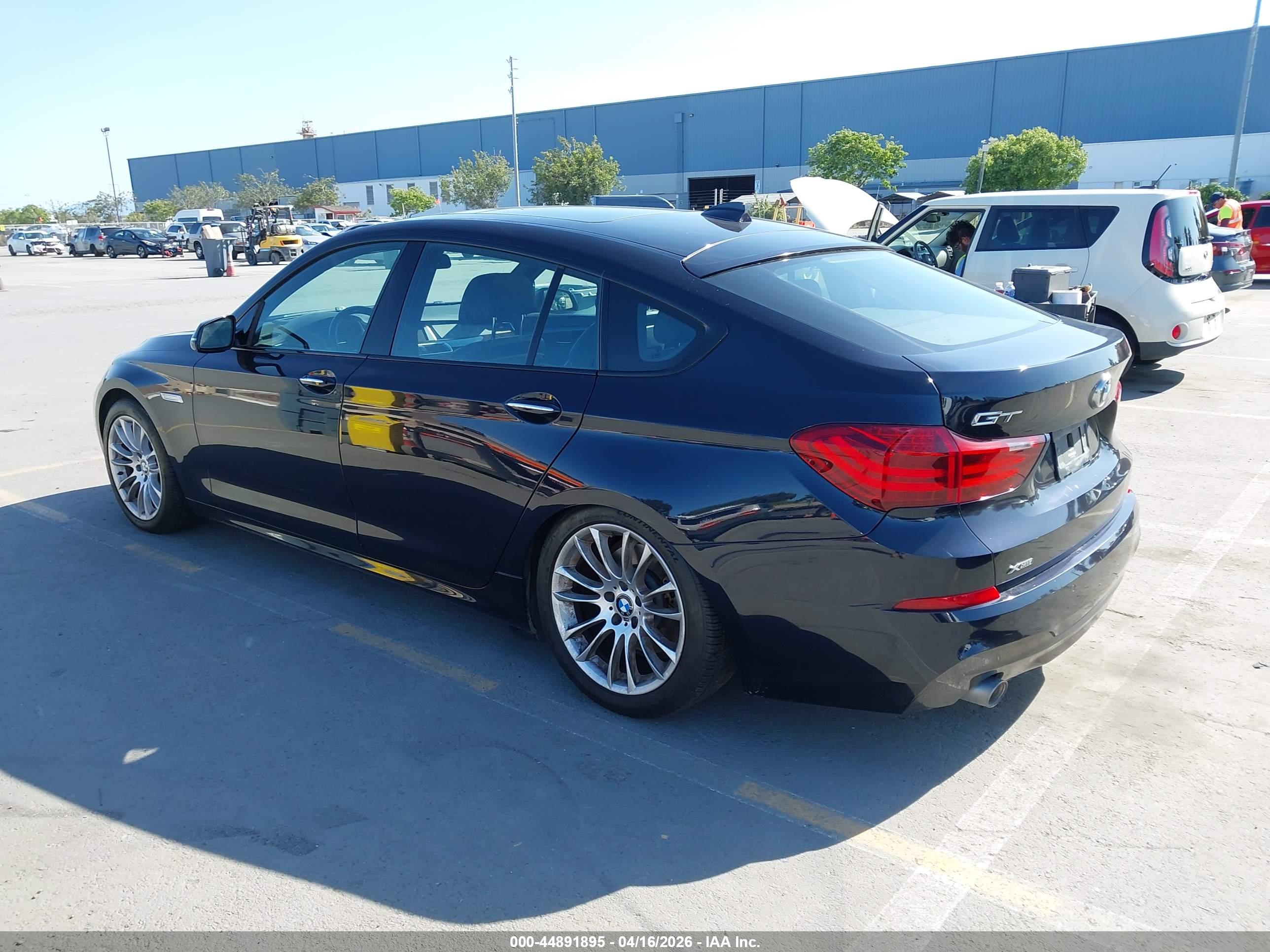 BMW 535I image 3