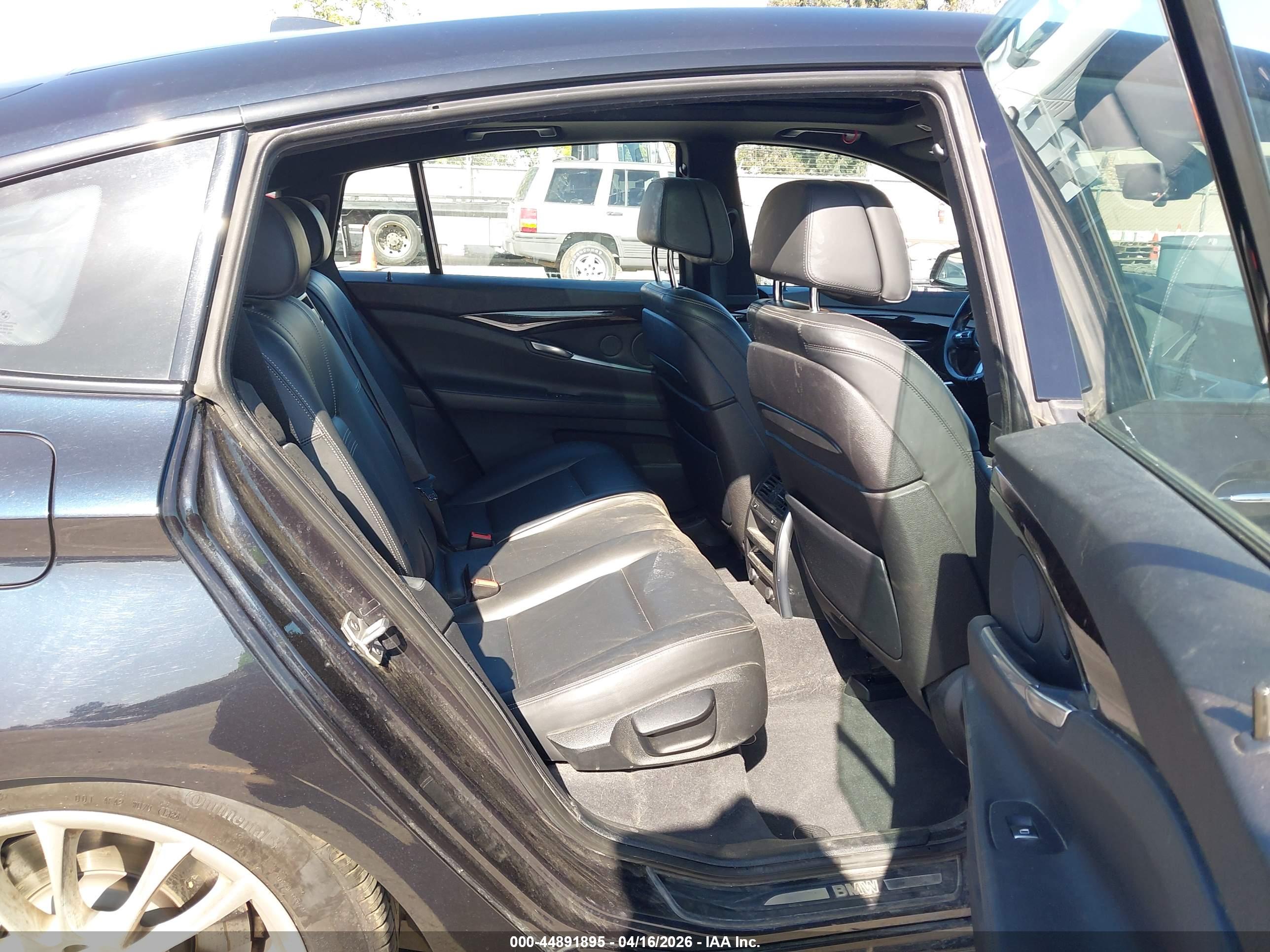BMW 535I image 8