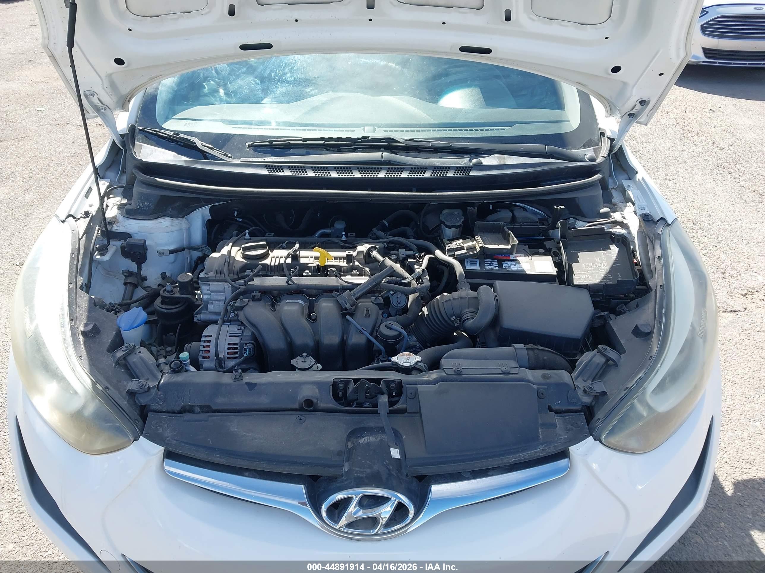 HYUNDAI ELANTRA image 10