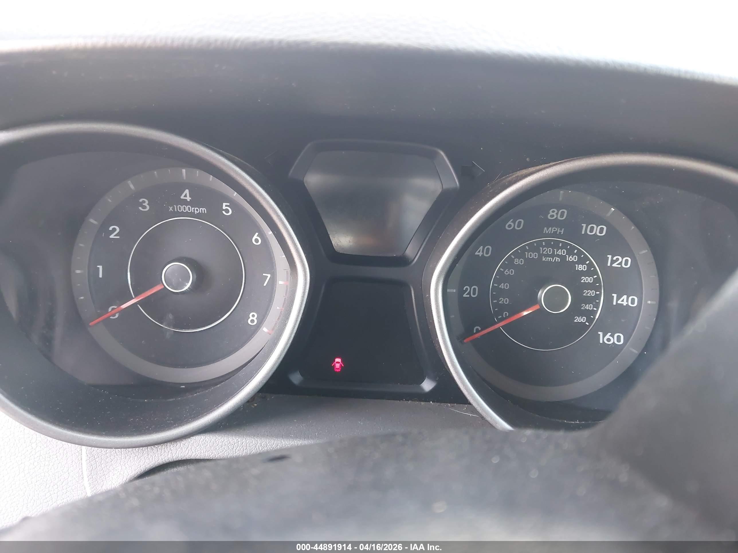 HYUNDAI ELANTRA image 7