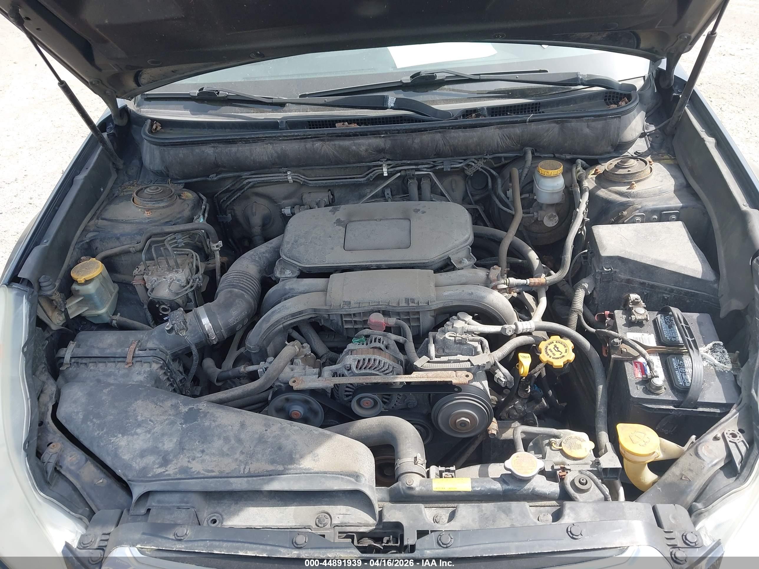 SUBARU OUTBACK image 10