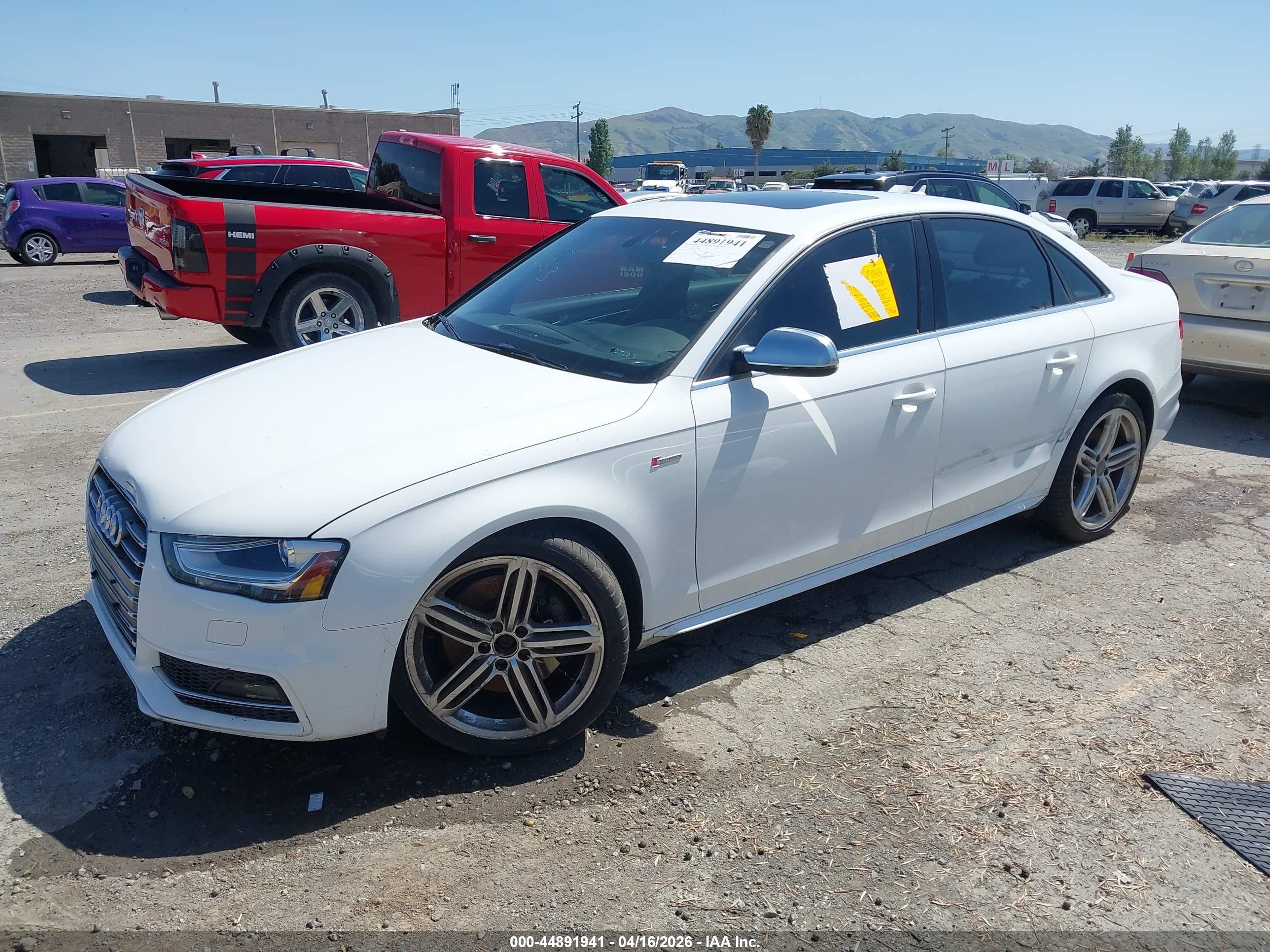 AUDI S4 image 2
