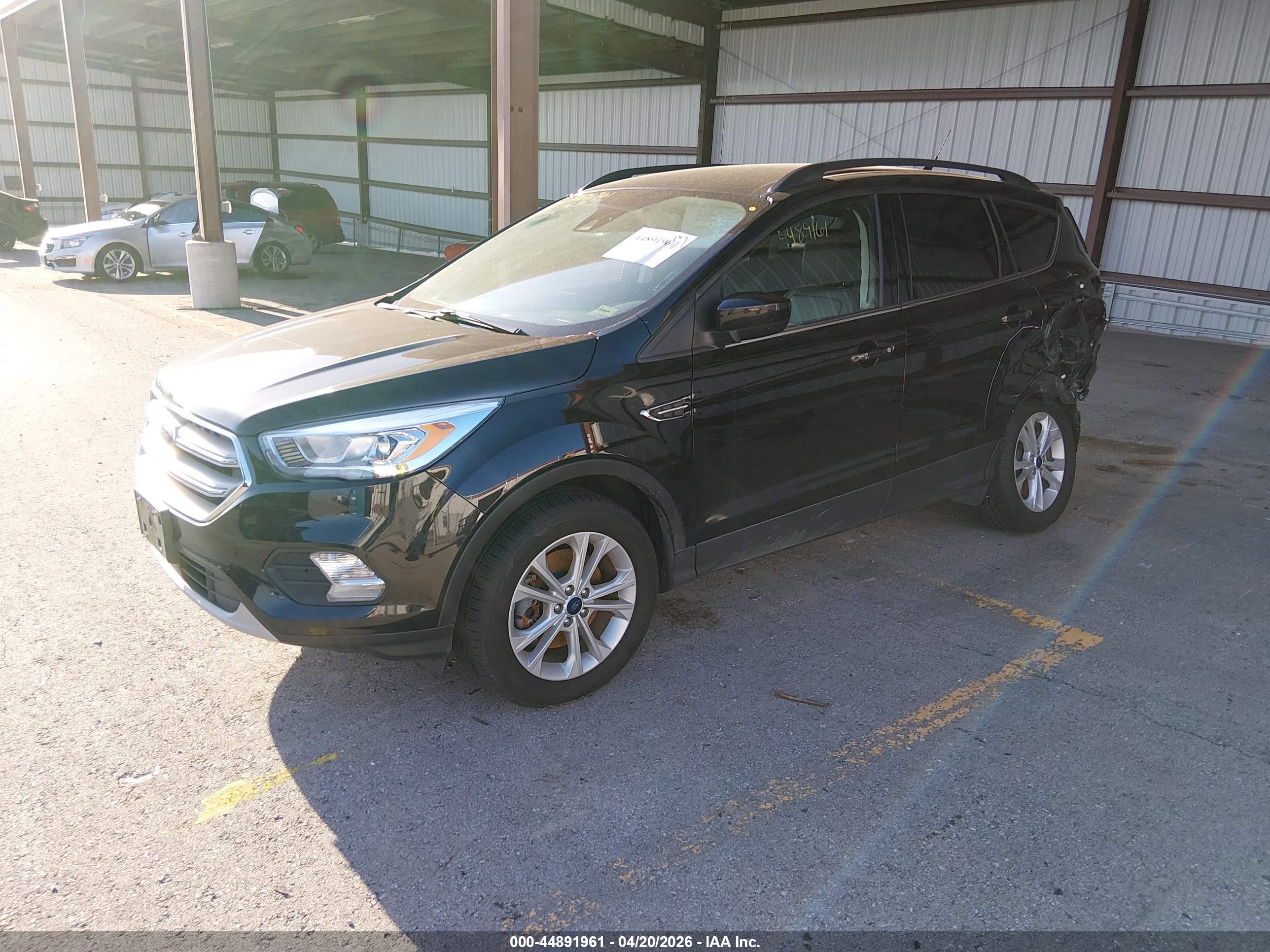 FORD ESCAPE image 2