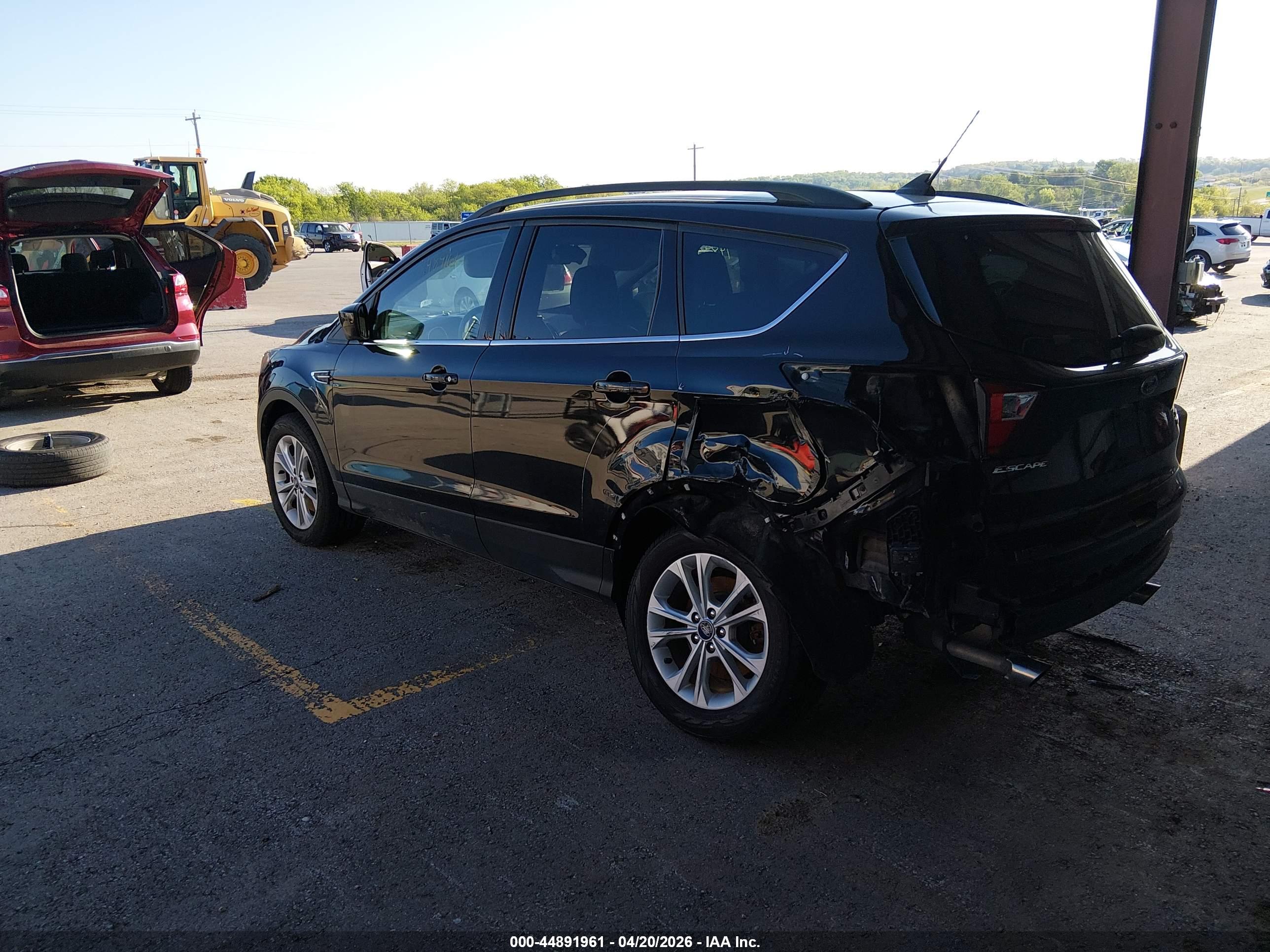 FORD ESCAPE image 3