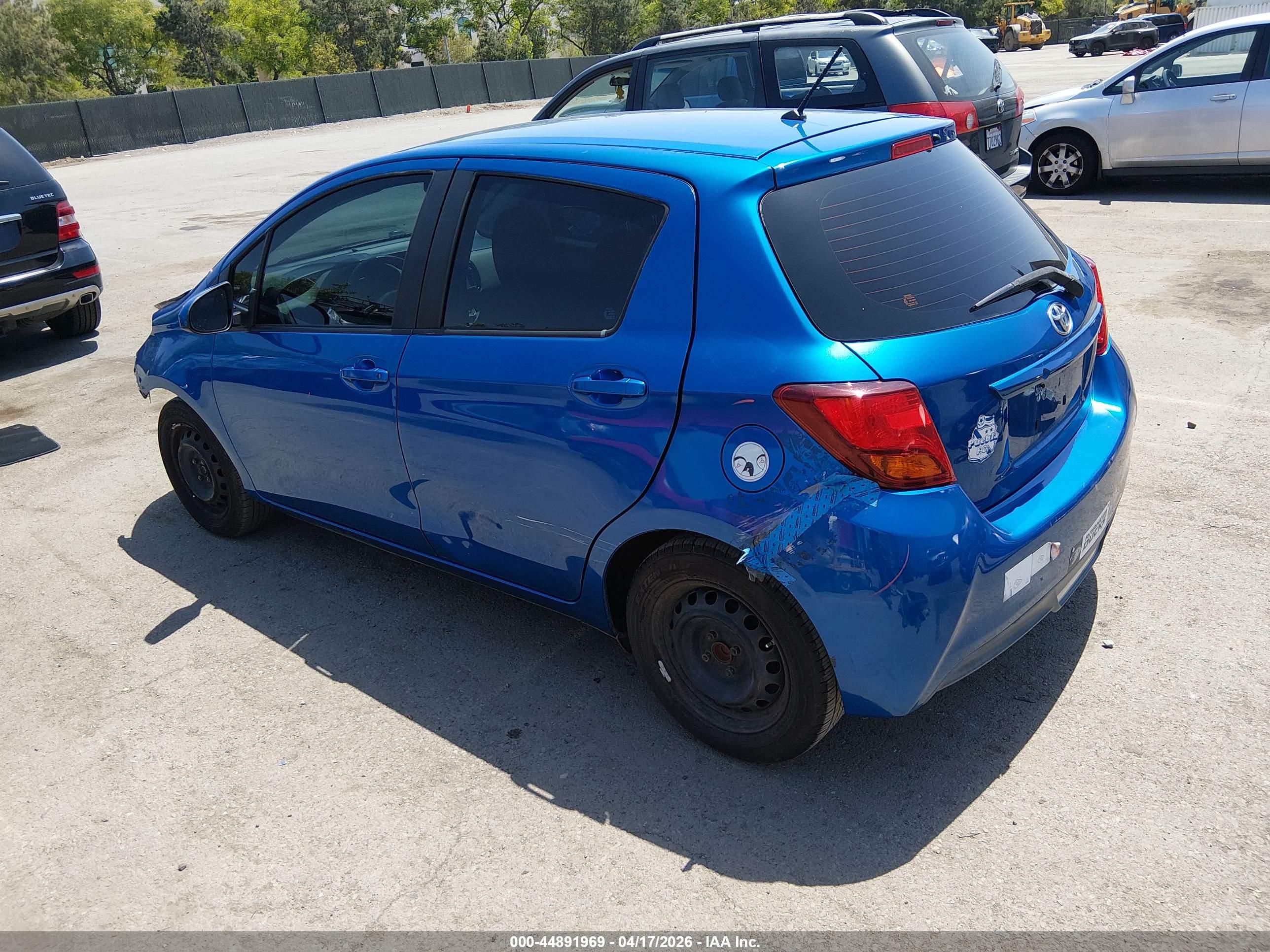 TOYOTA YARIS image 3