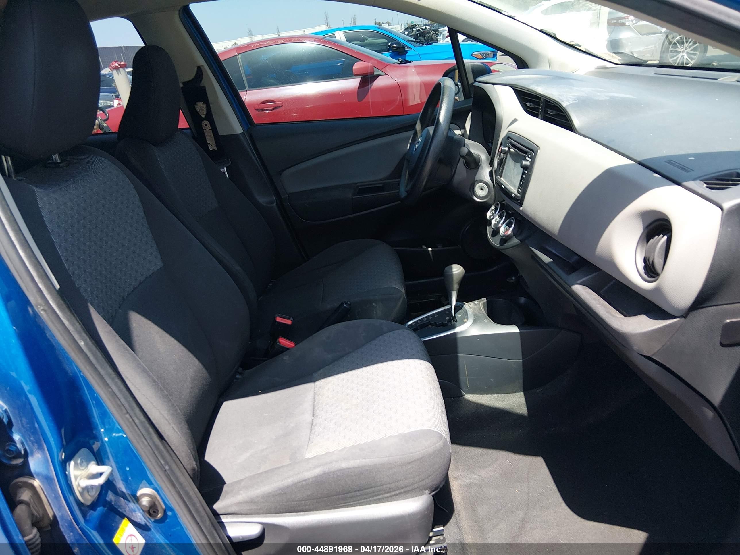 TOYOTA YARIS image 5