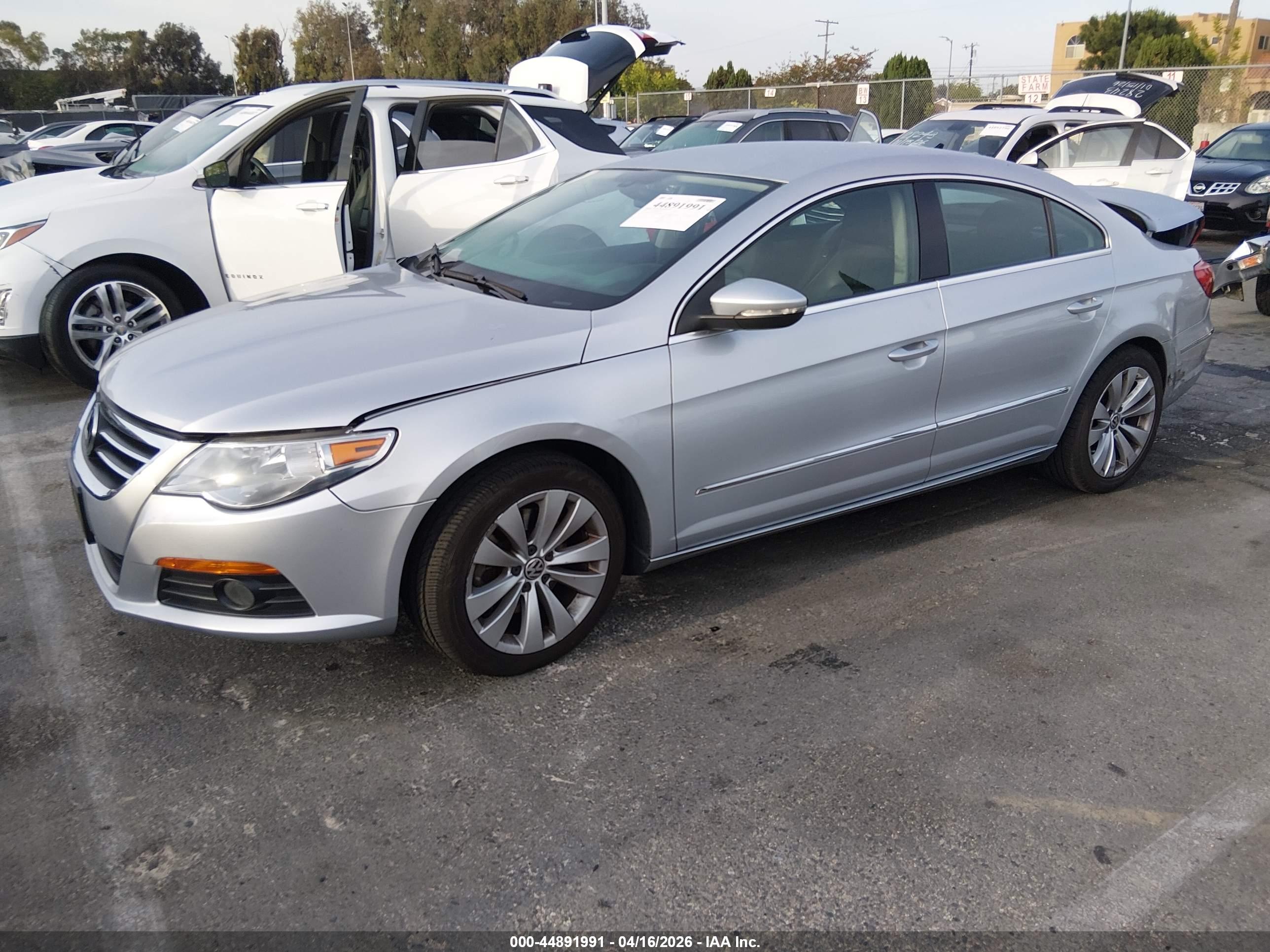 VOLKSWAGEN CC image 2