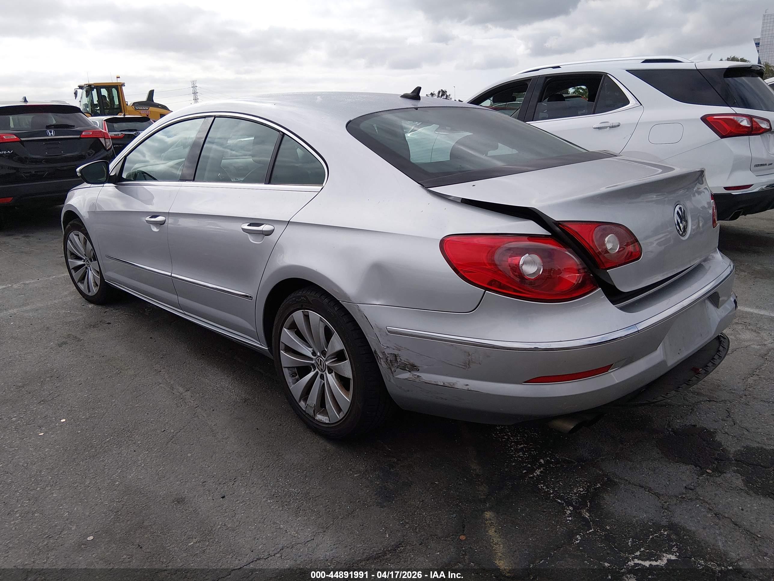 VOLKSWAGEN CC image 3