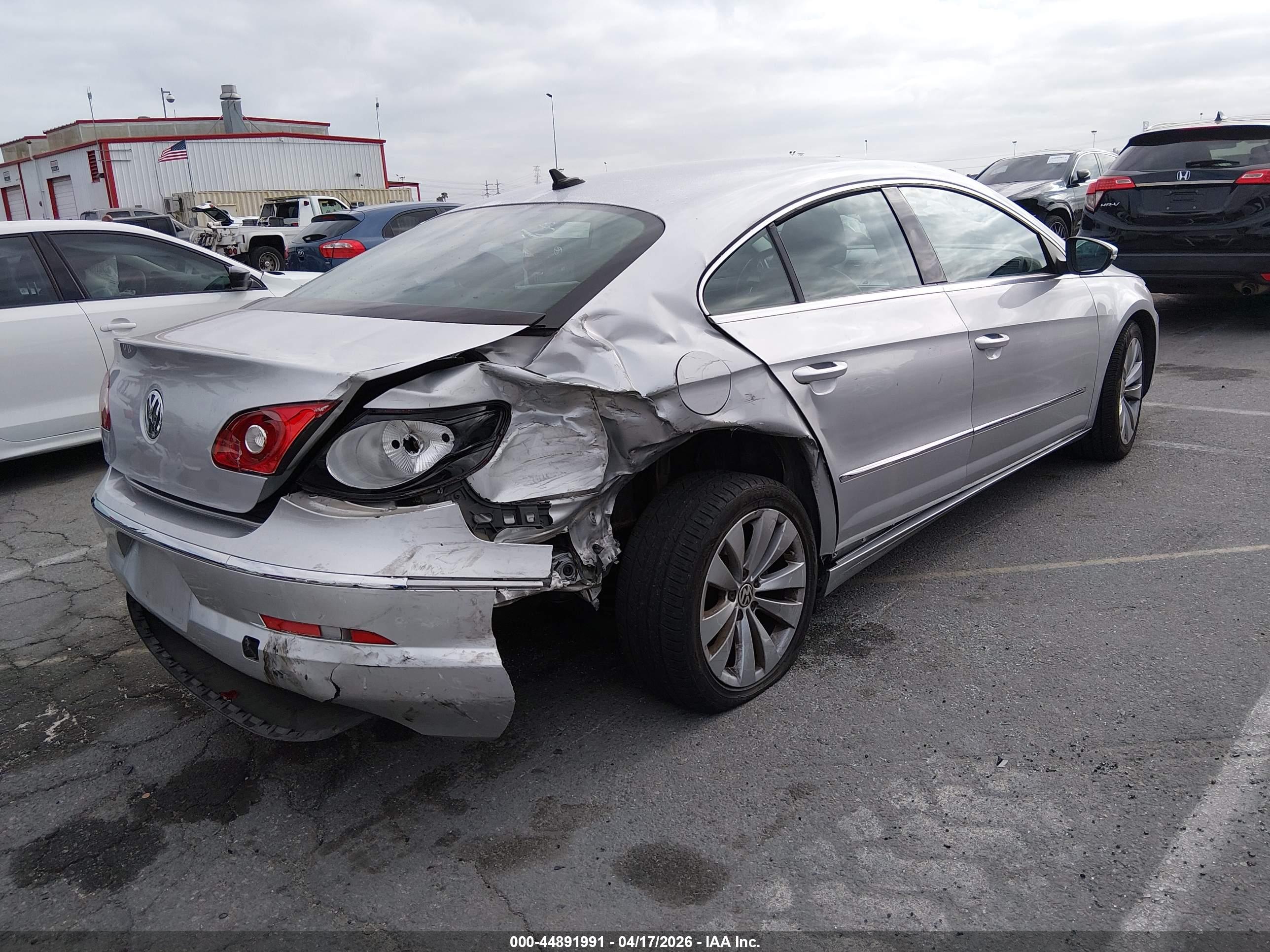 VOLKSWAGEN CC image 4