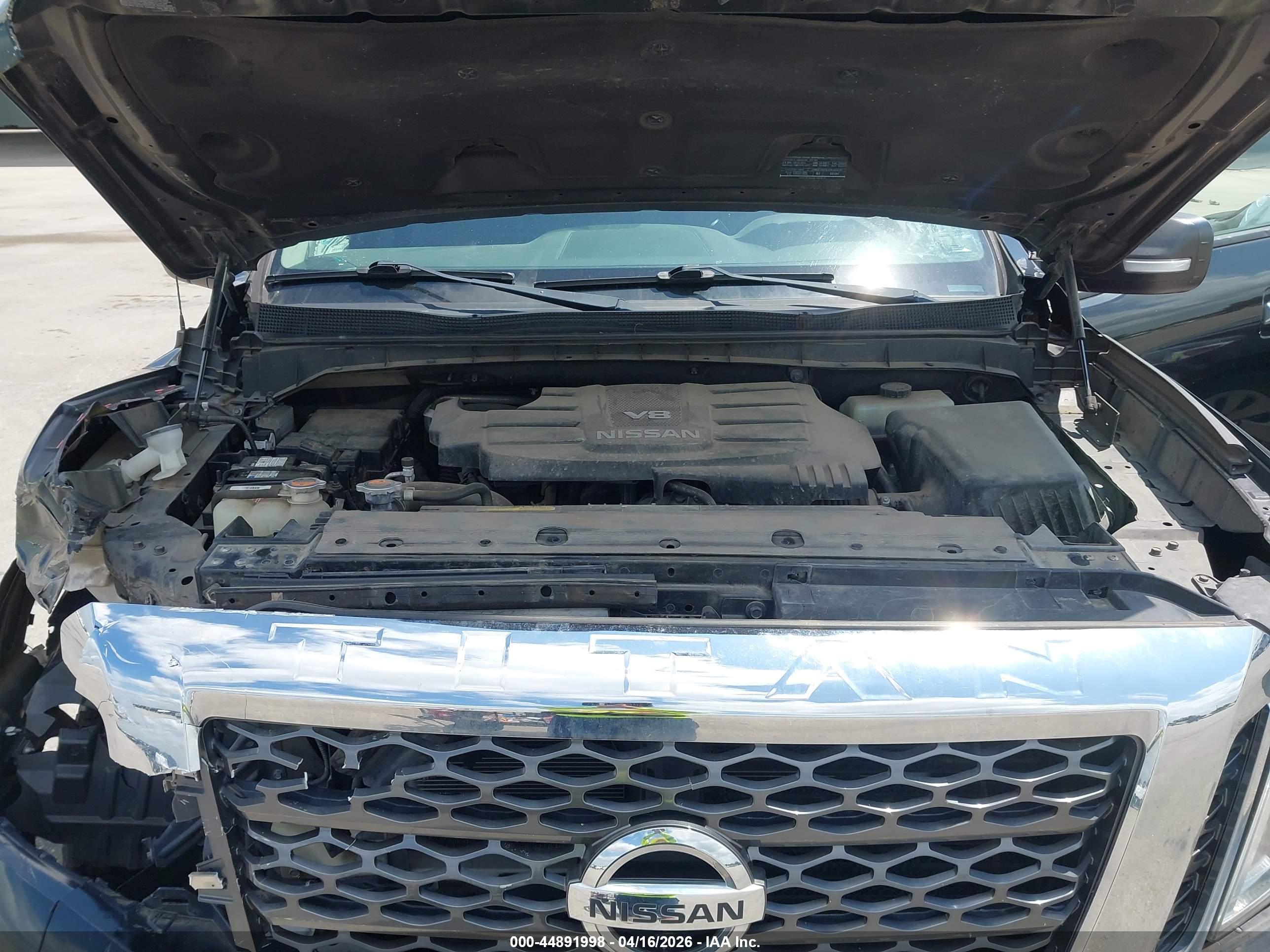 NISSAN TITAN image 10