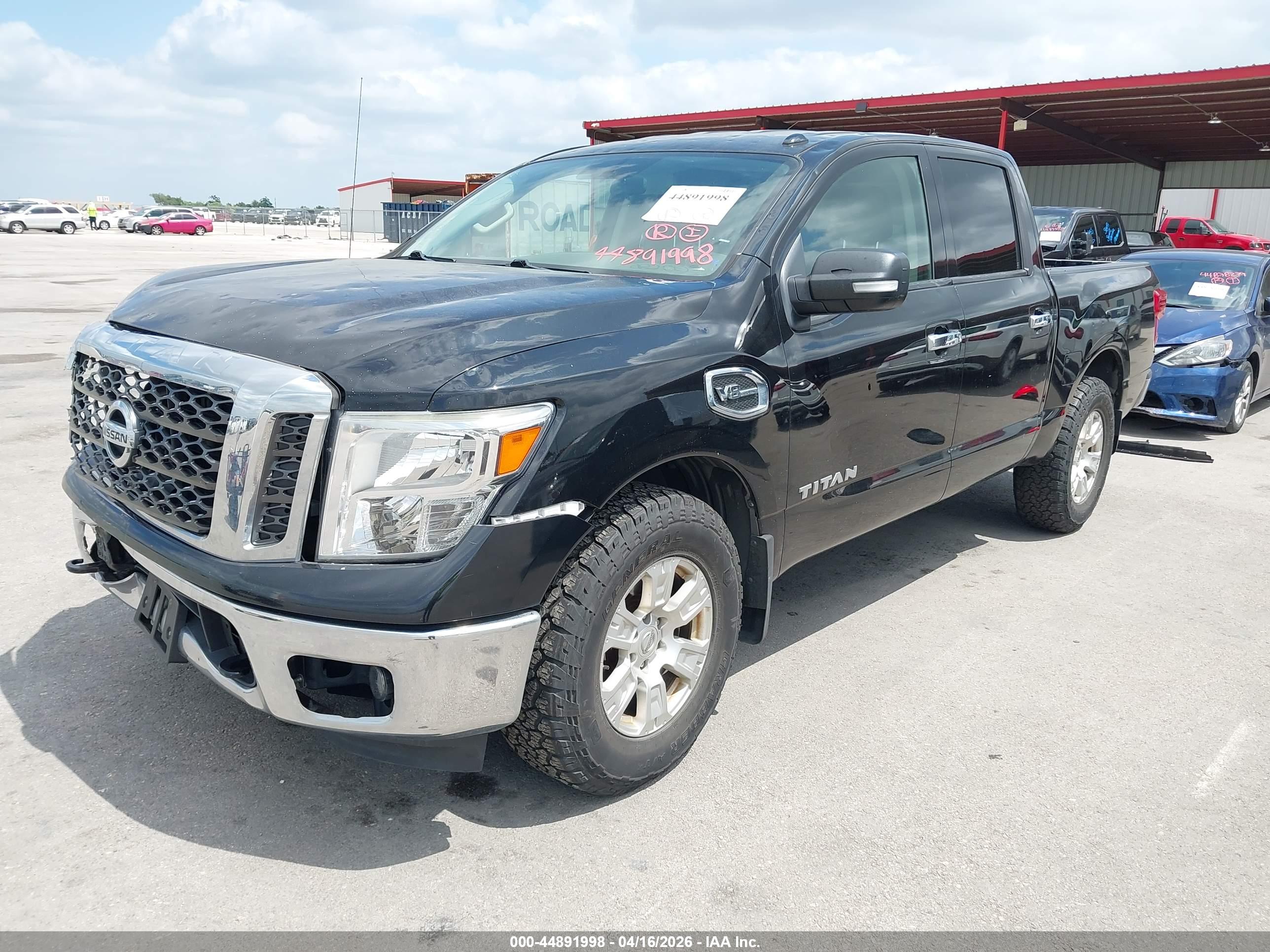 NISSAN TITAN image 2