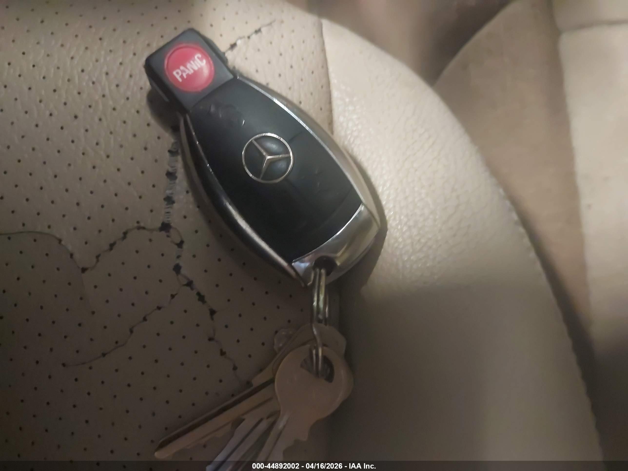 MERCEDES-BENZ E image 11
