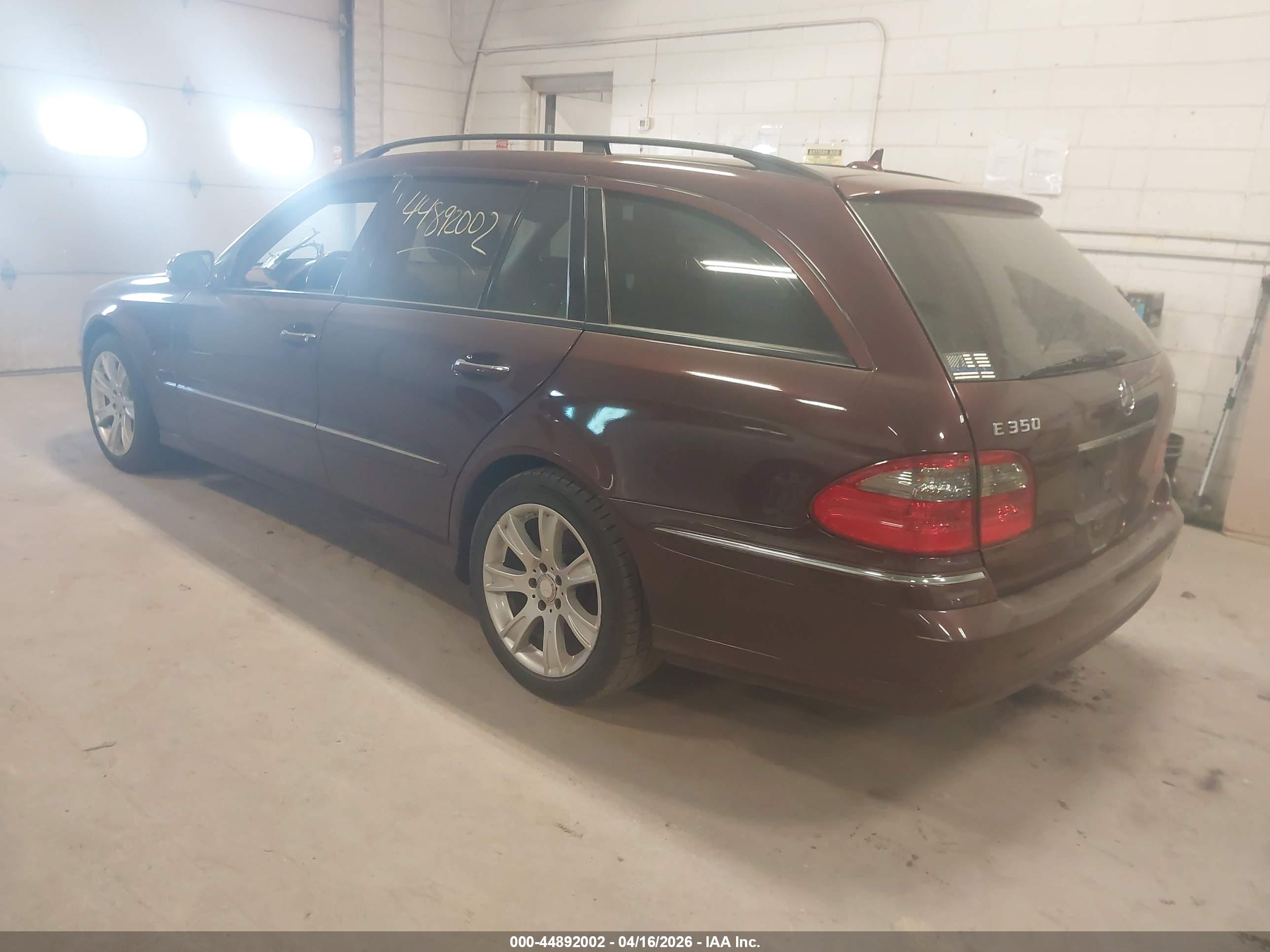 MERCEDES-BENZ E image 3
