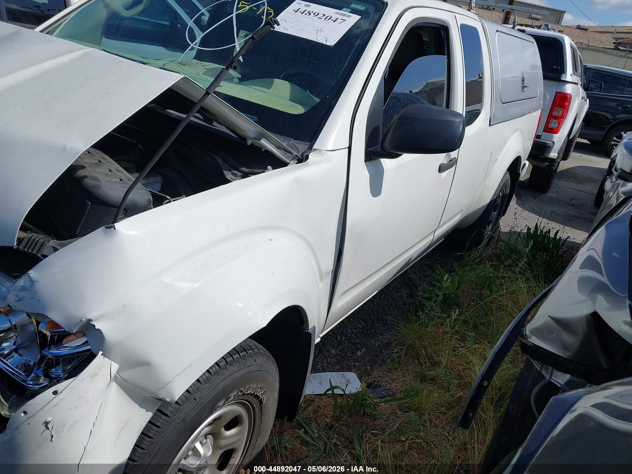 NISSAN FRONTIER image 2