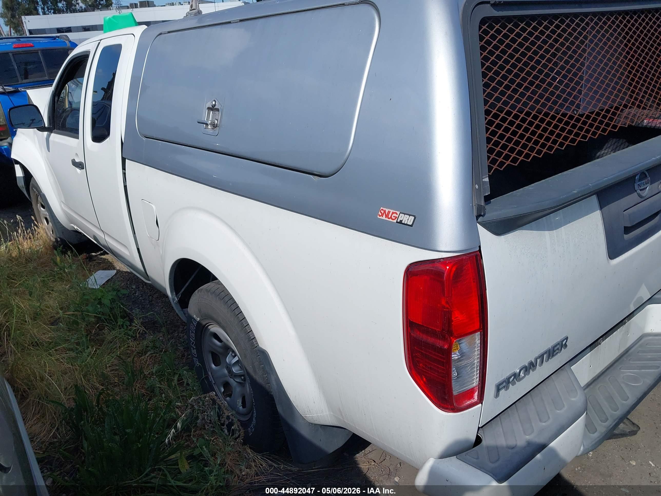 NISSAN FRONTIER image 3
