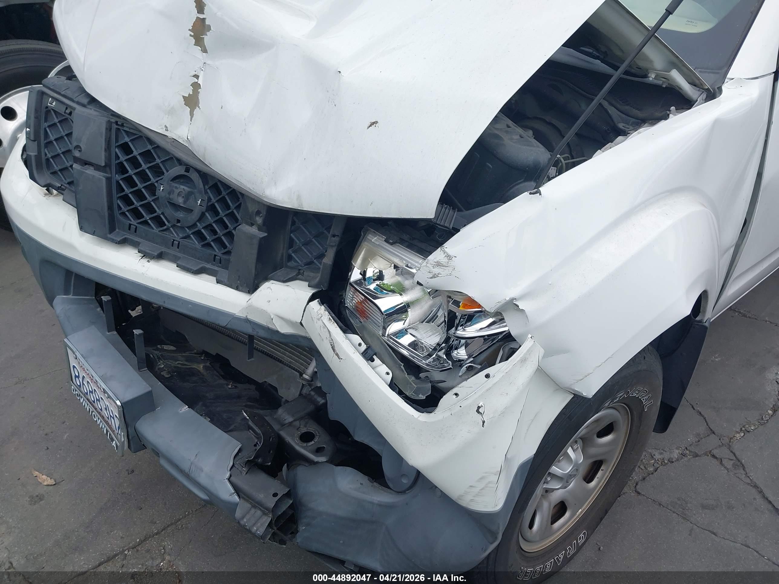 NISSAN FRONTIER image 6
