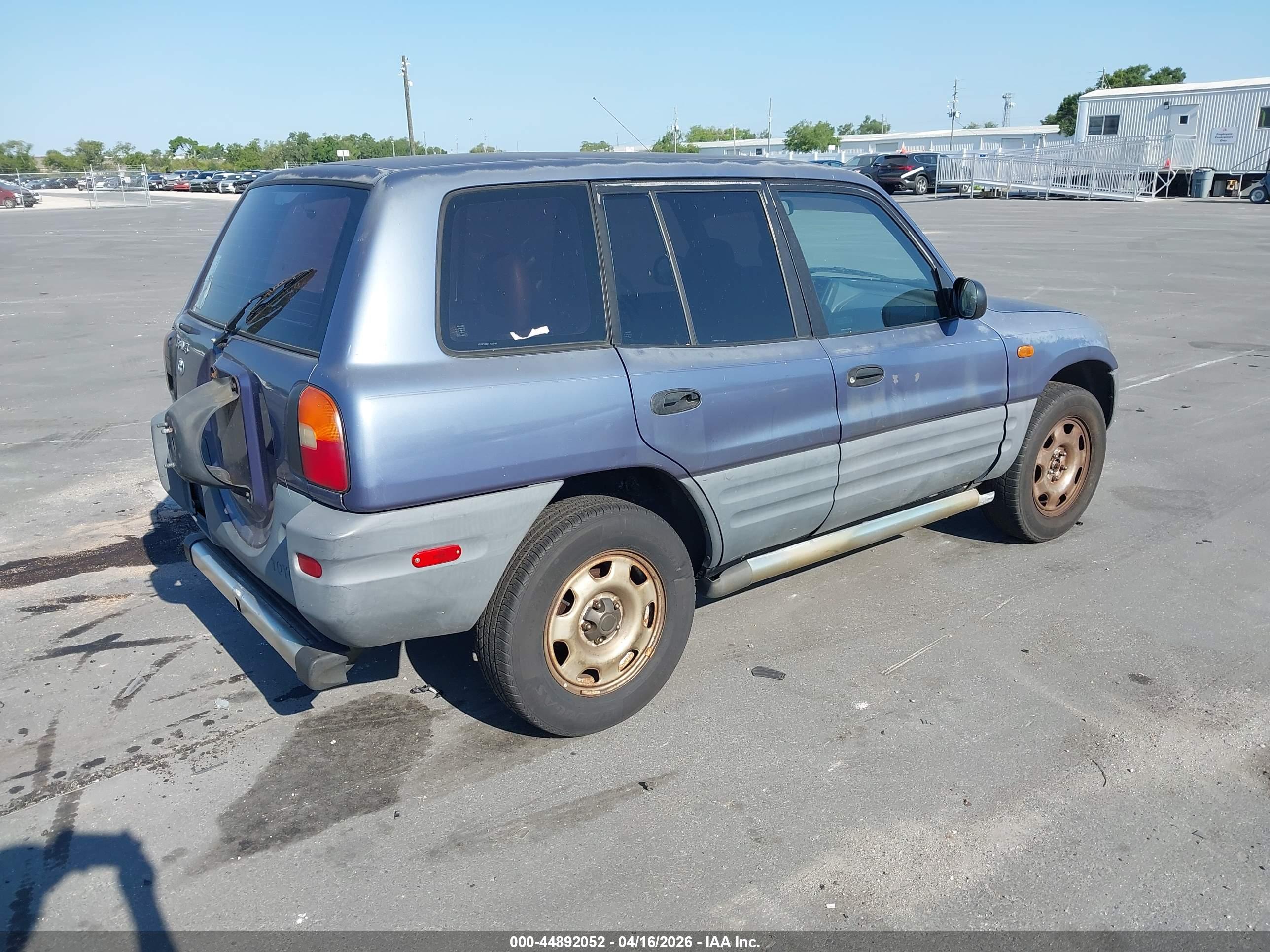 TOYOTA RAV4 image 4