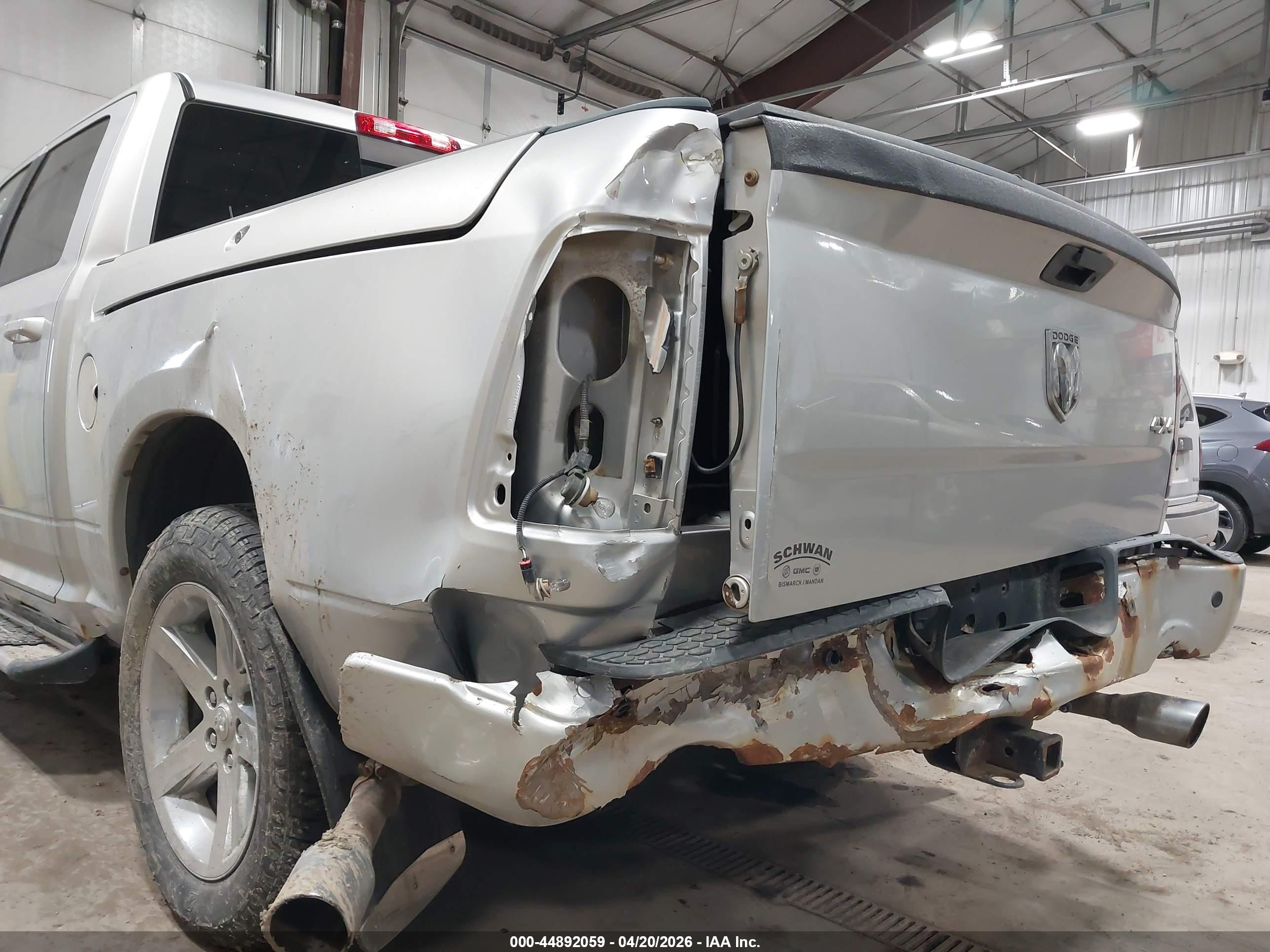 DODGE RAM image 6