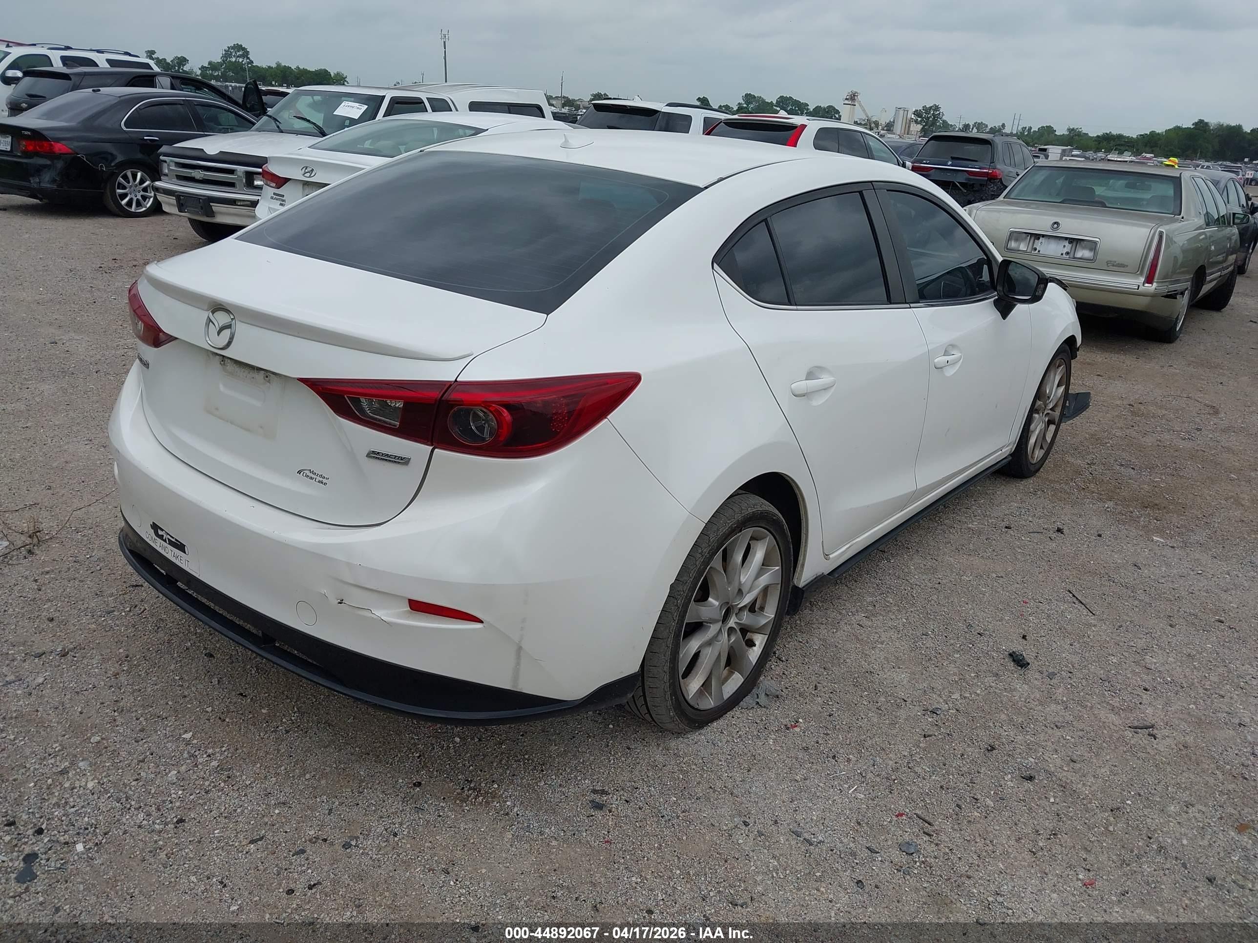 MAZDA MAZDA3 image 4