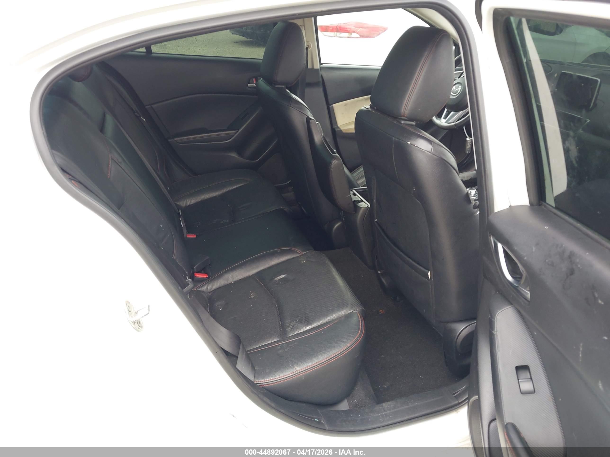 MAZDA MAZDA3 image 8