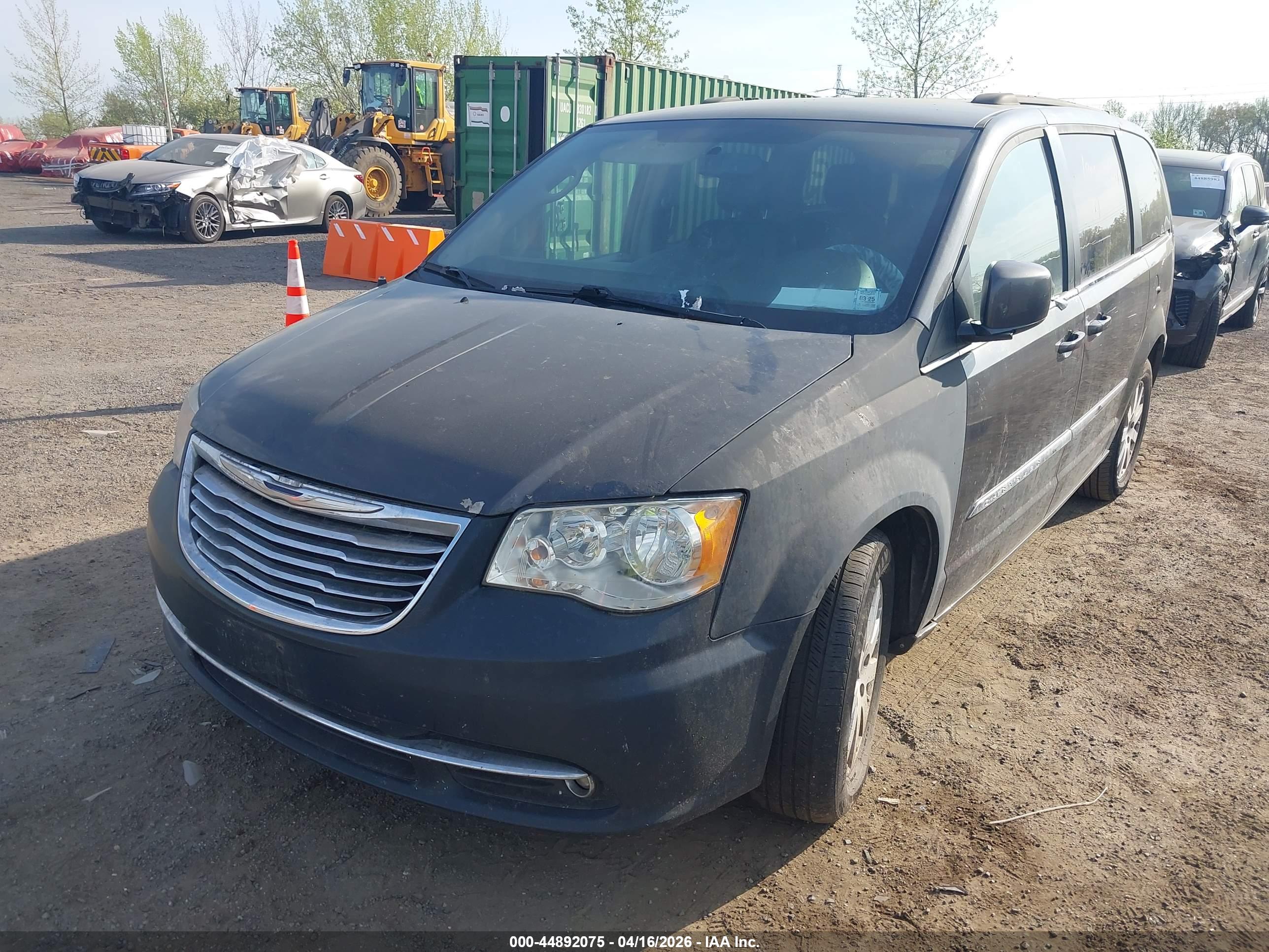 CHRYSLER TOWN image 6