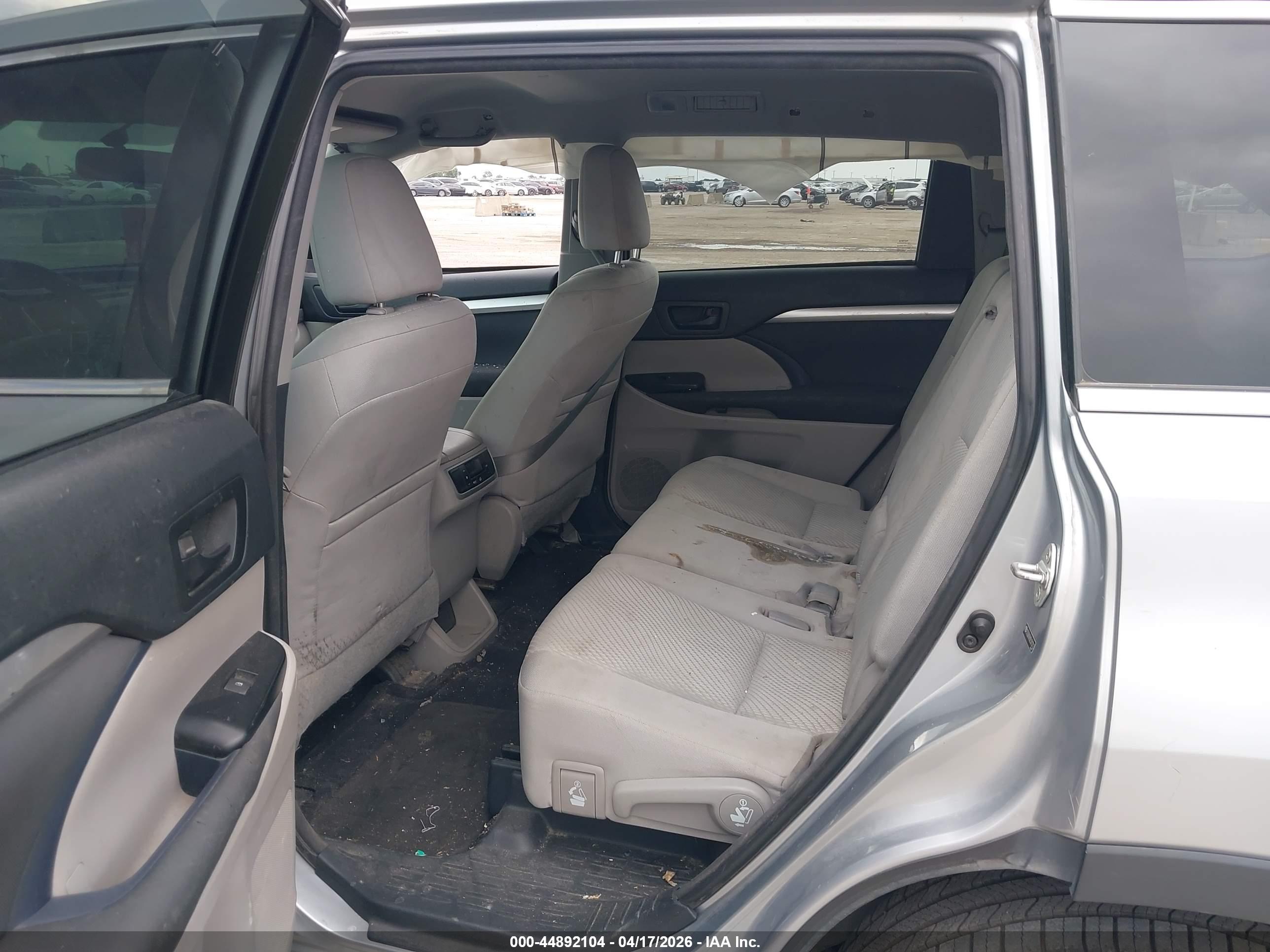 TOYOTA HIGHLANDER image 8